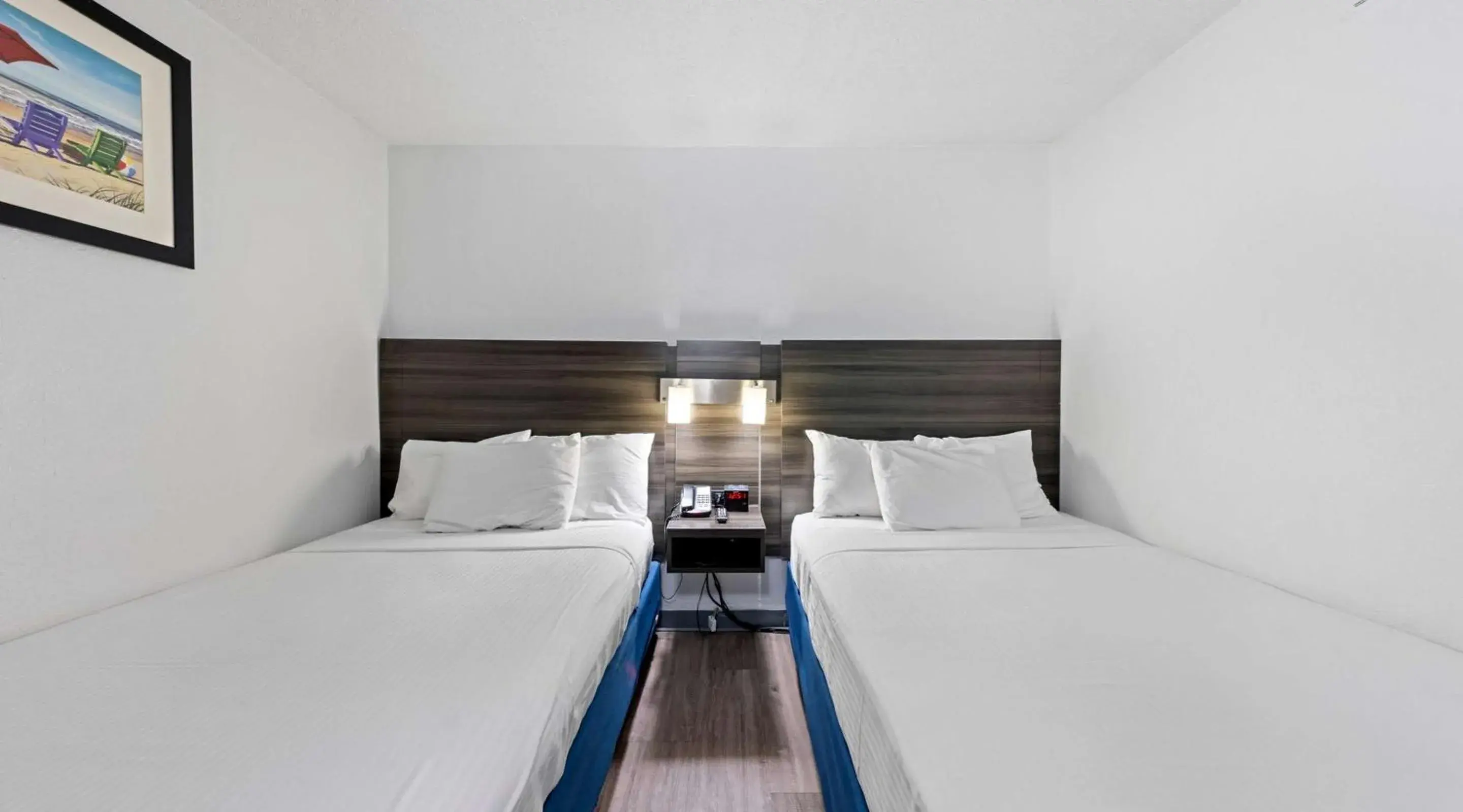 Photo of the whole room, Bed in SureStay Studio by Best Western Virginia Beach Oceanfront Photo of the whole room, Bed in SureStay Studio by Best Western Virginia Beach Oceanfront