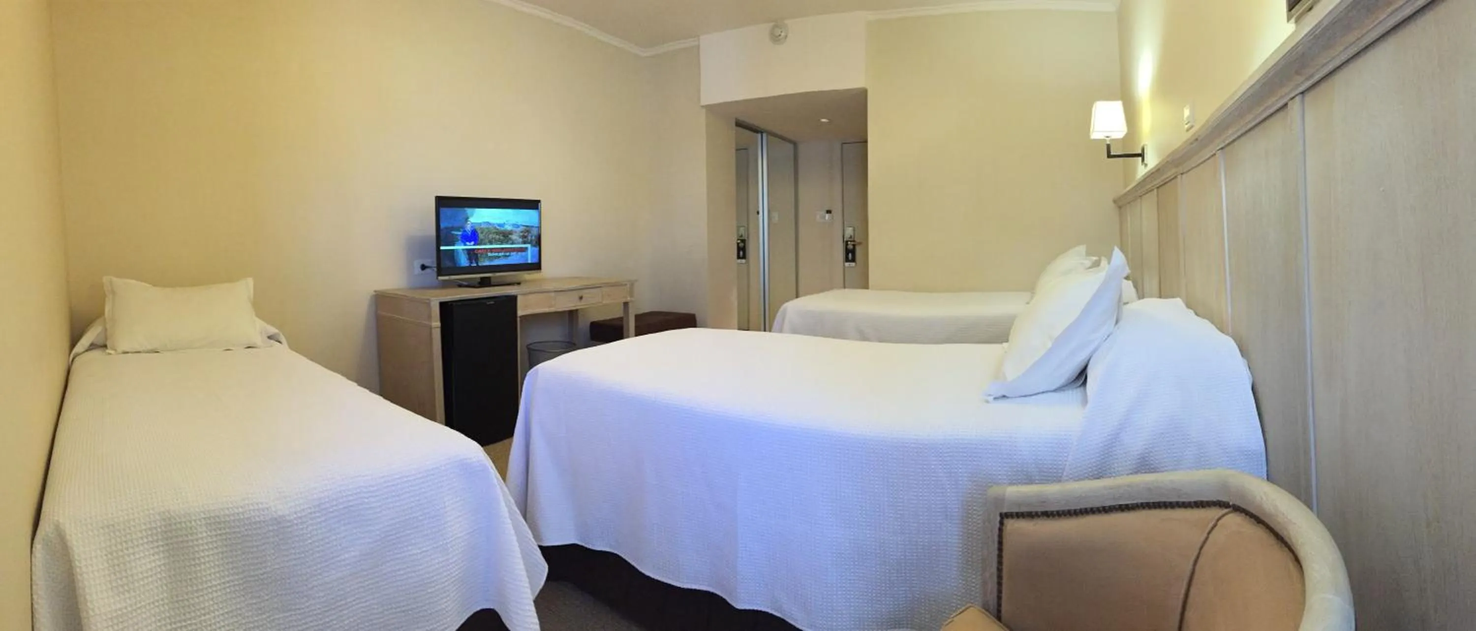 Photo of the whole room, Bed in Hotel Patagonia