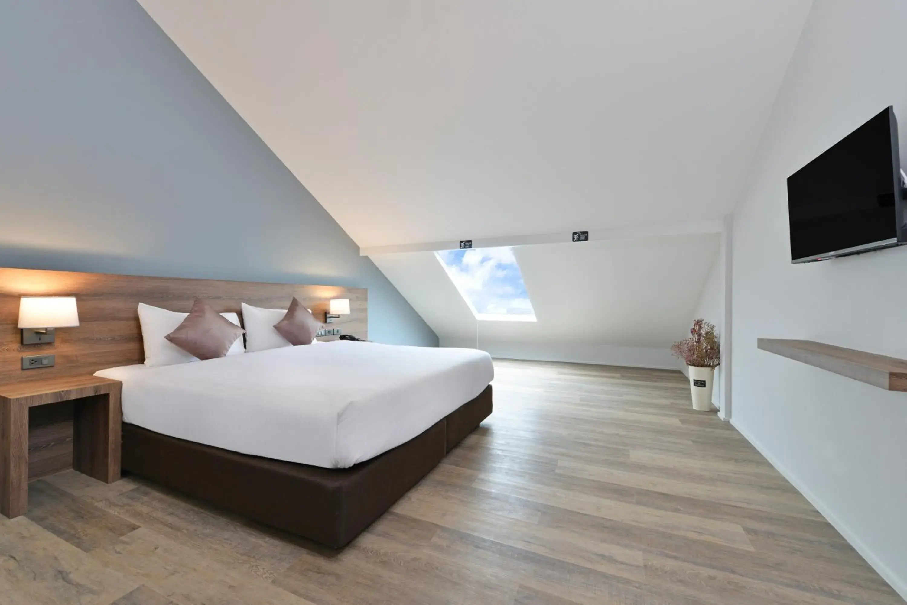 Bed in The Chill at Krabi Hotel Bed in The Chill at Krabi Hotel