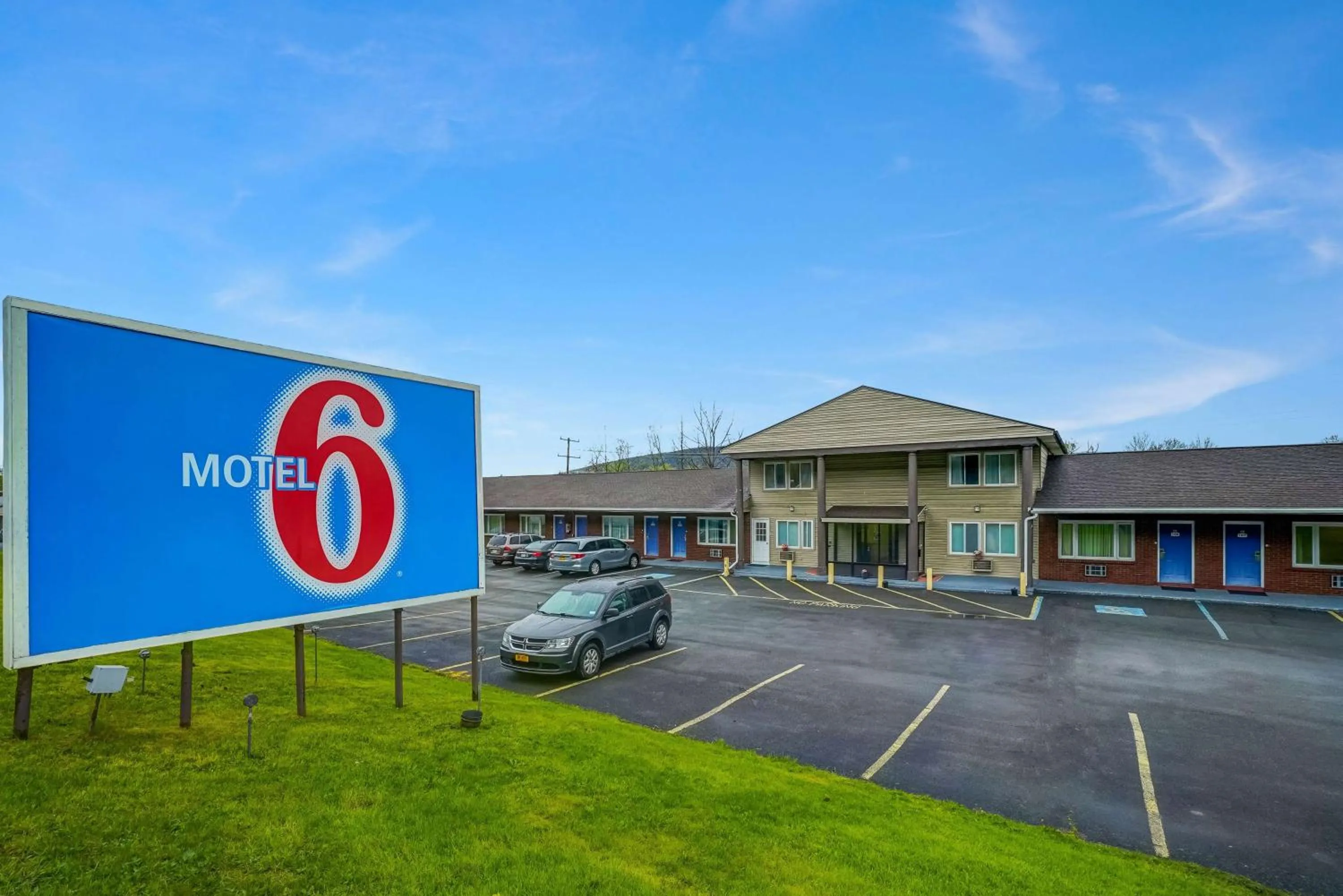 Property building in Motel 6-Ilion, NY