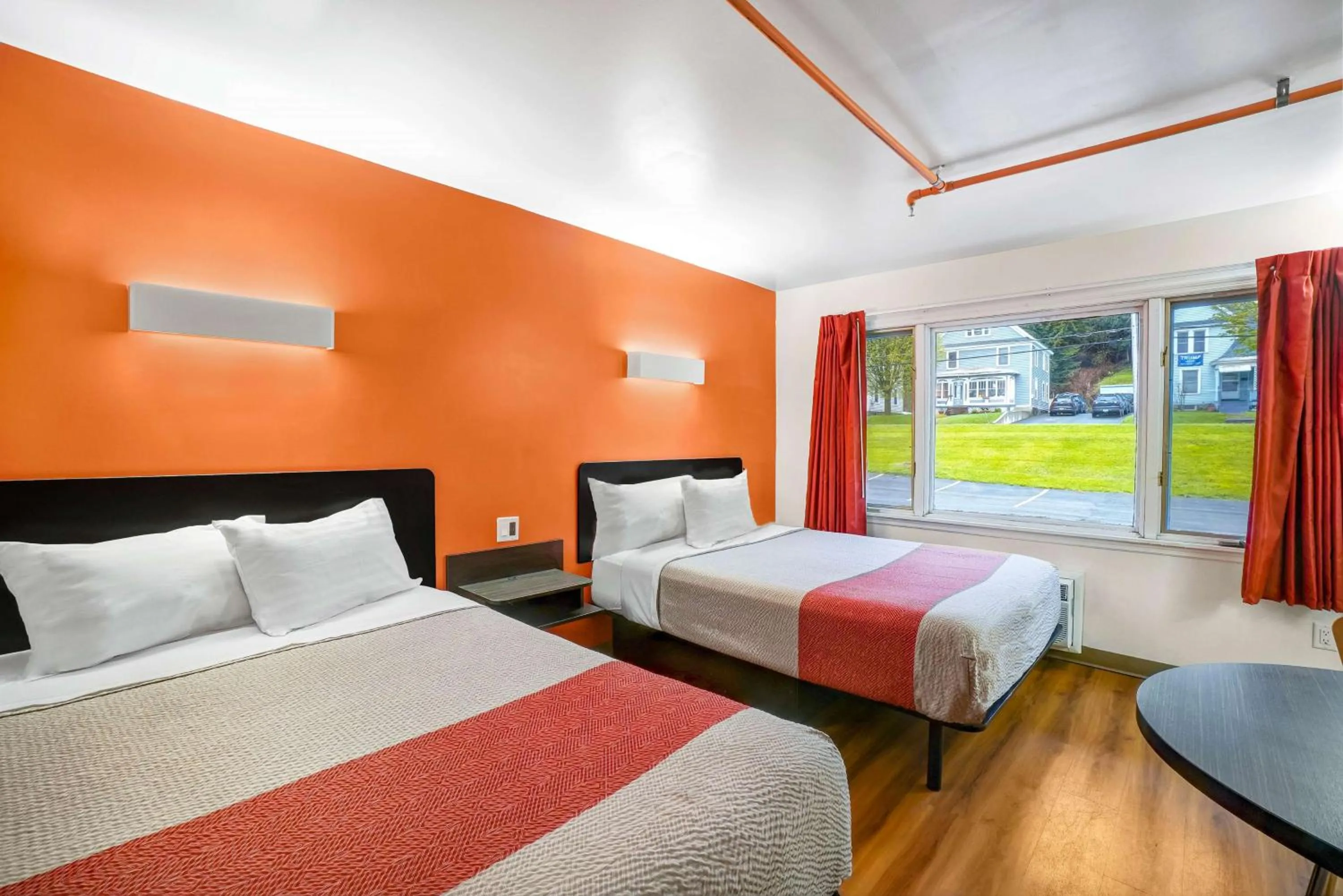 Photo of the whole room, Bed in Motel 6-Ilion, NY