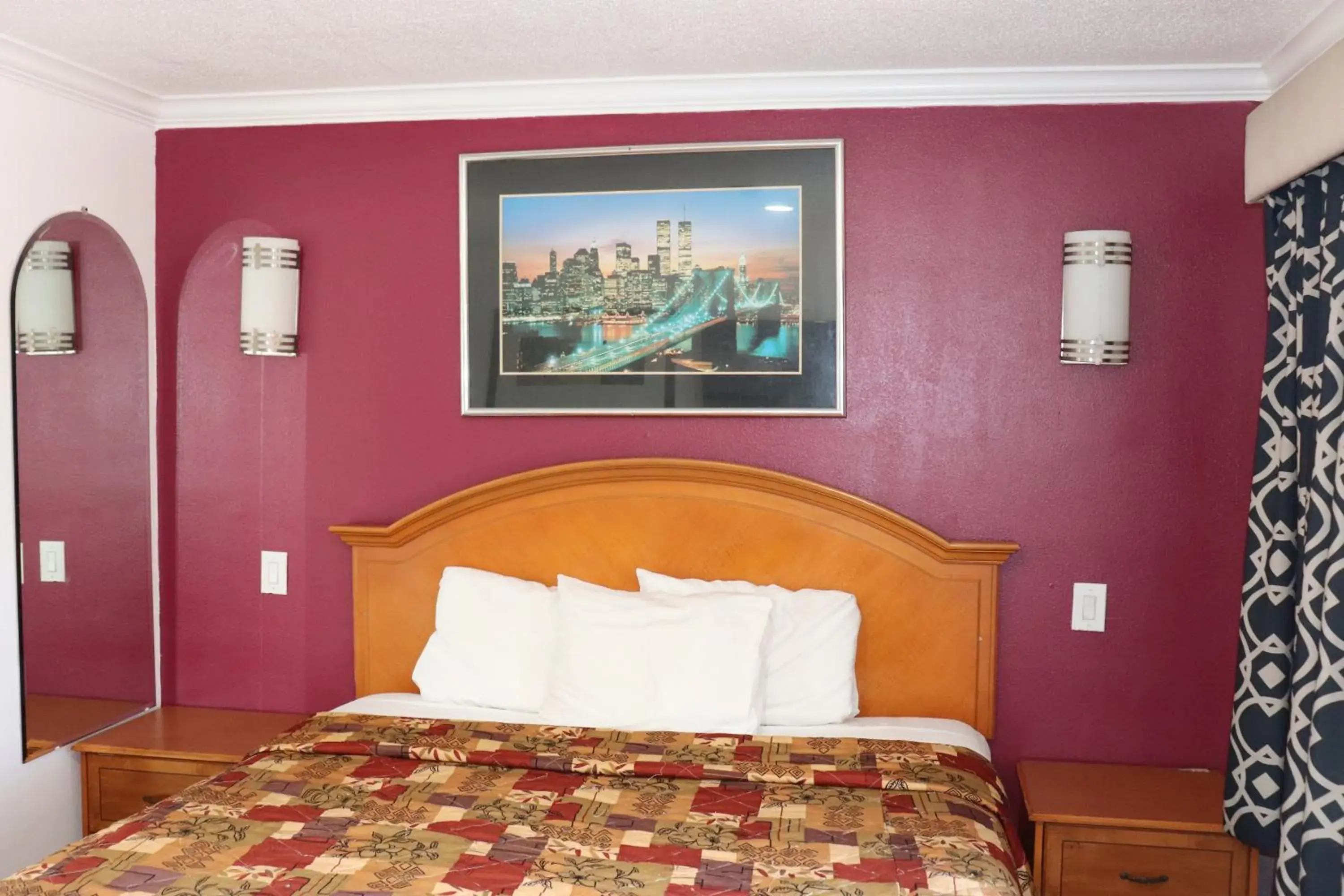 Bed in El Dorado Motel