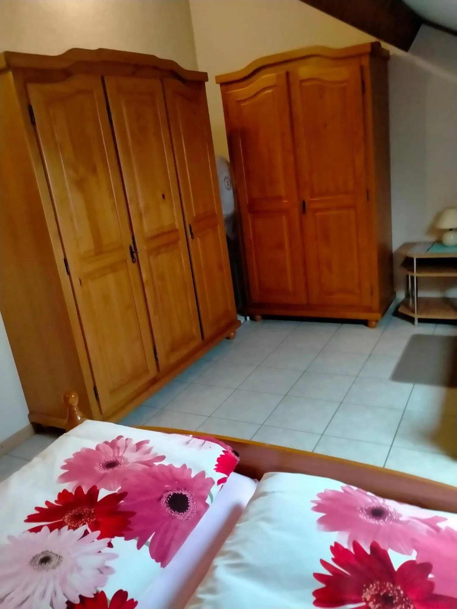 Bed in gasthof lederhose