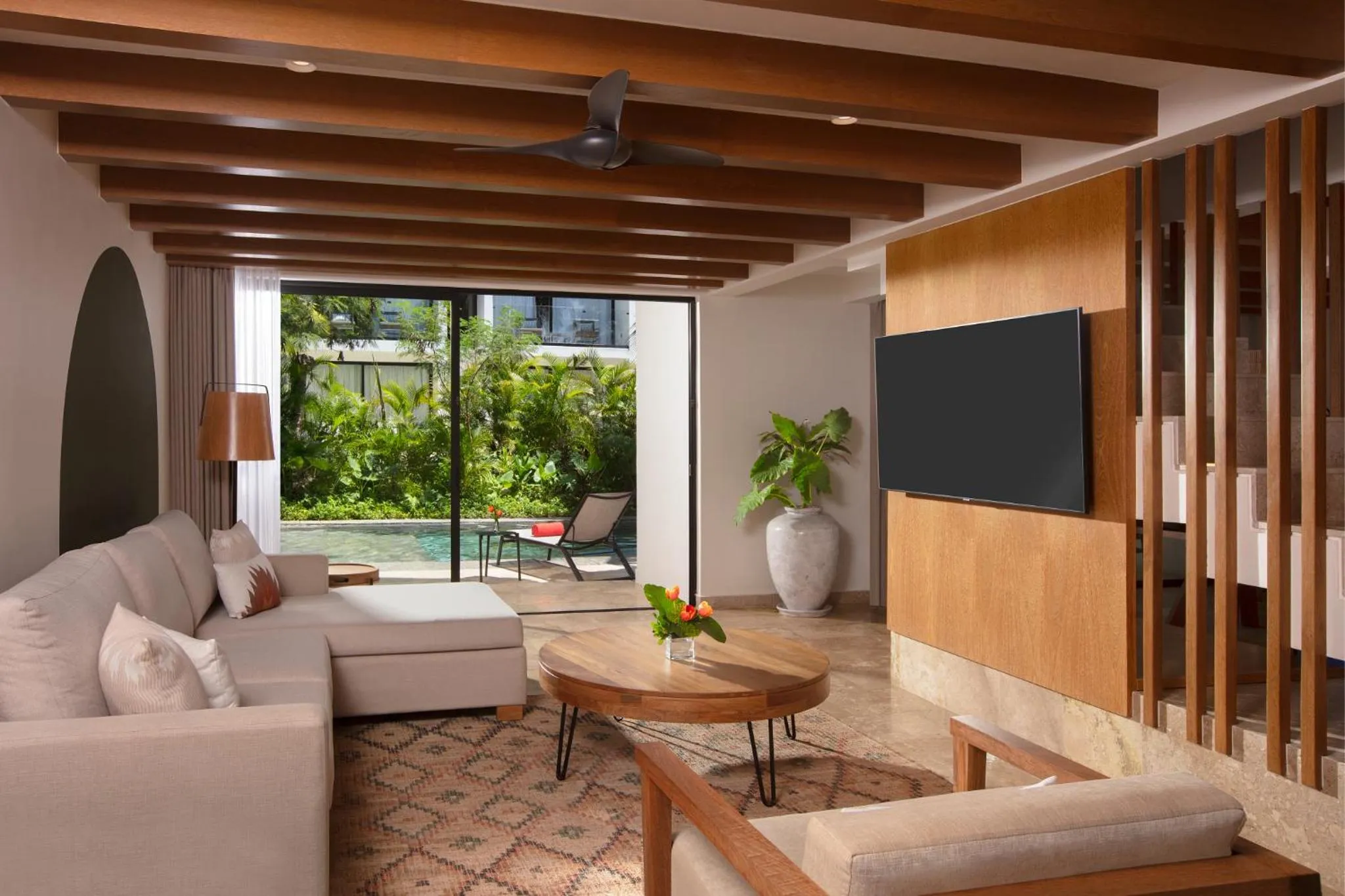 Living room in Dreams Sapphire Resort & Spa