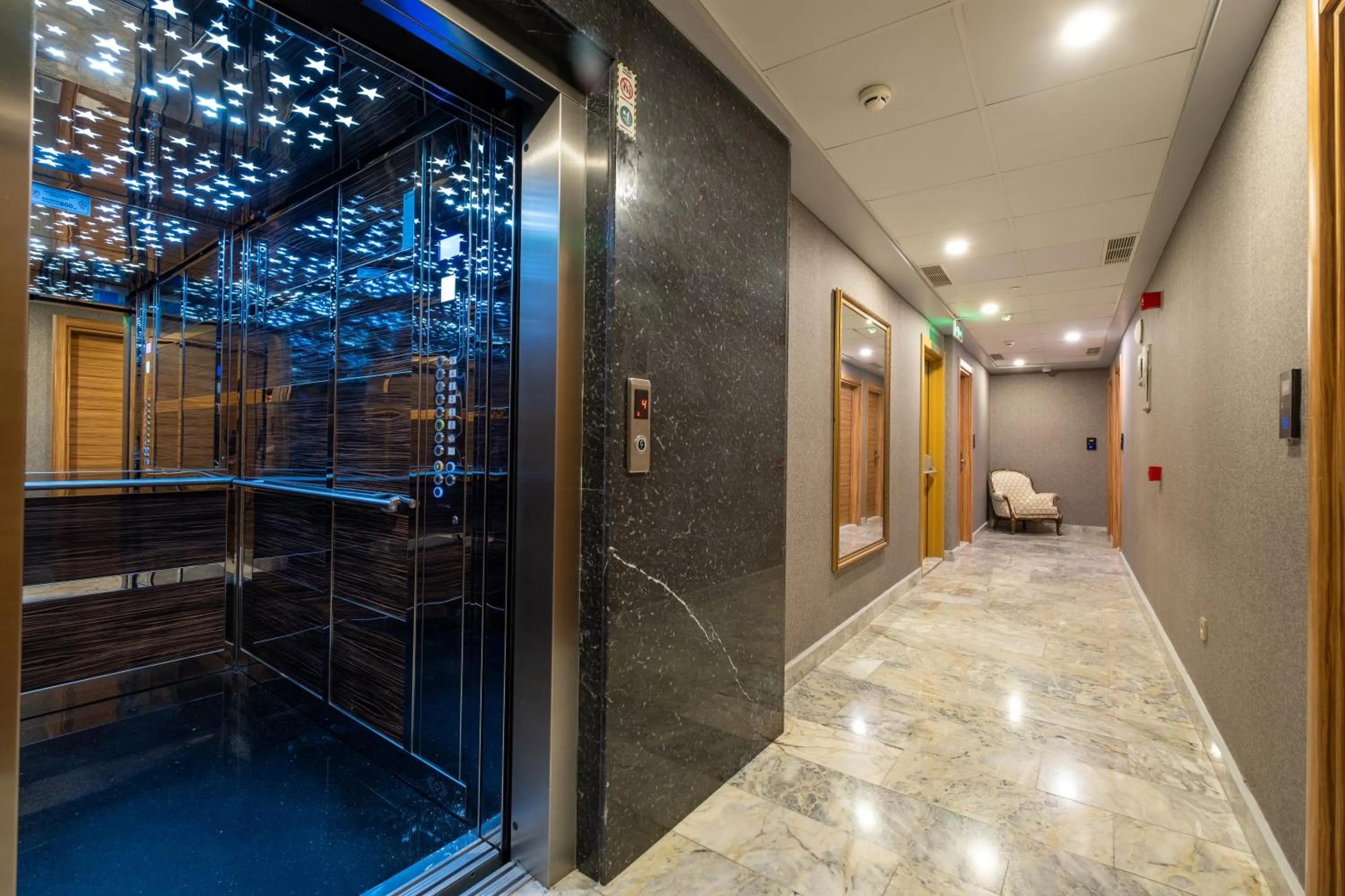 Shower in La Wisteria Boutique Hotel Istanbul