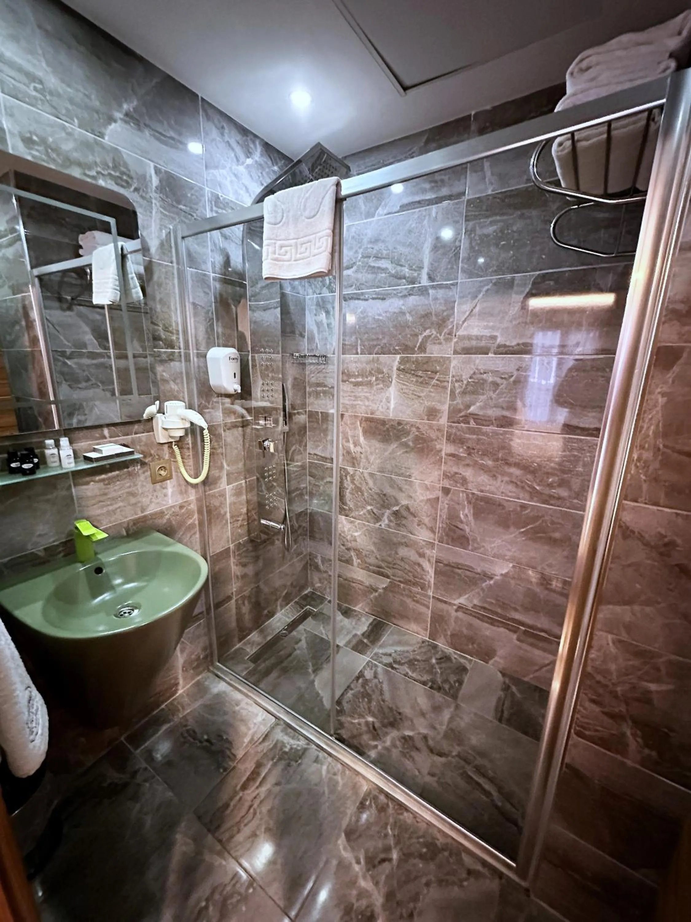 Shower in La Wisteria Boutique Hotel Istanbul