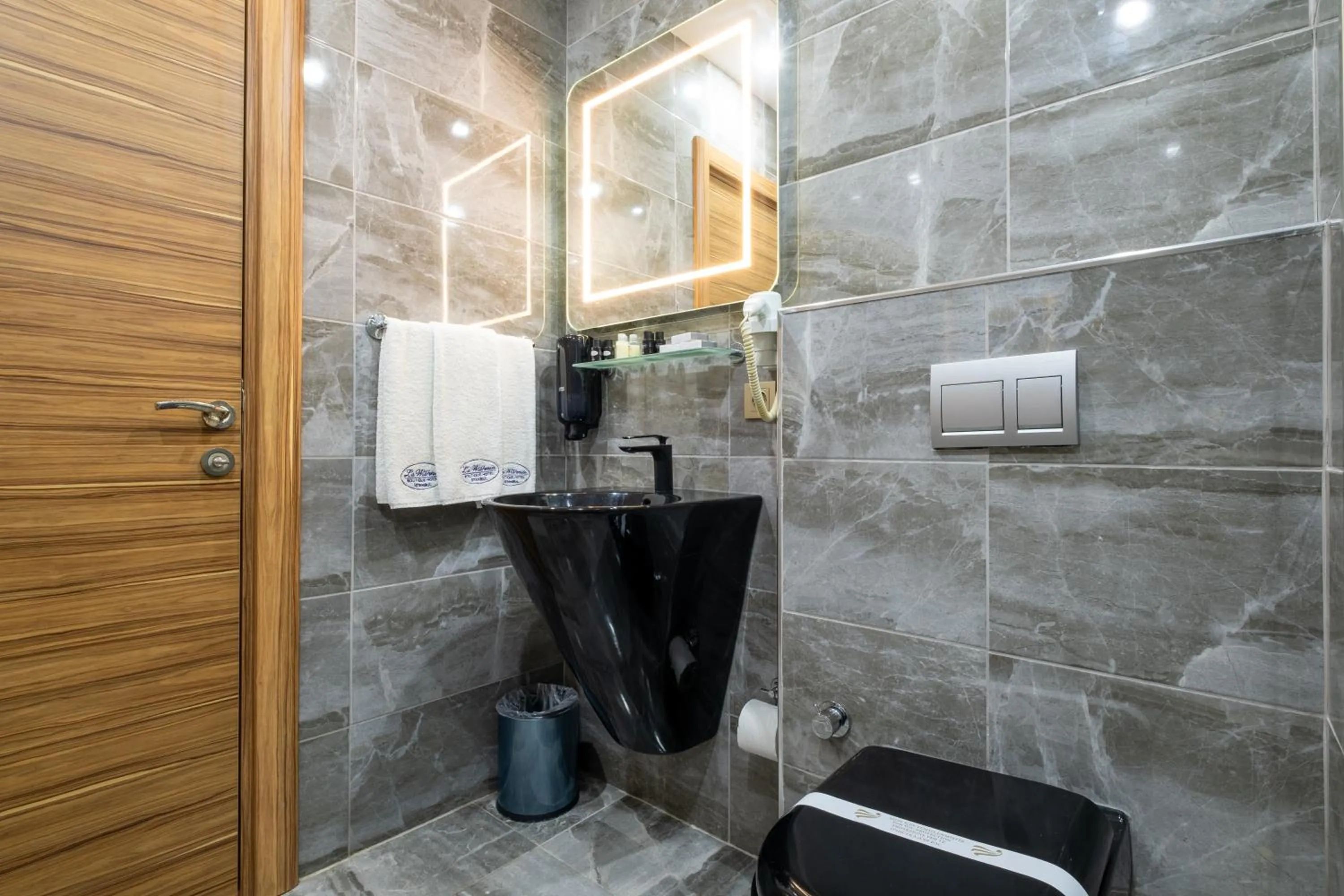 Shower in La Wisteria Boutique Hotel Istanbul