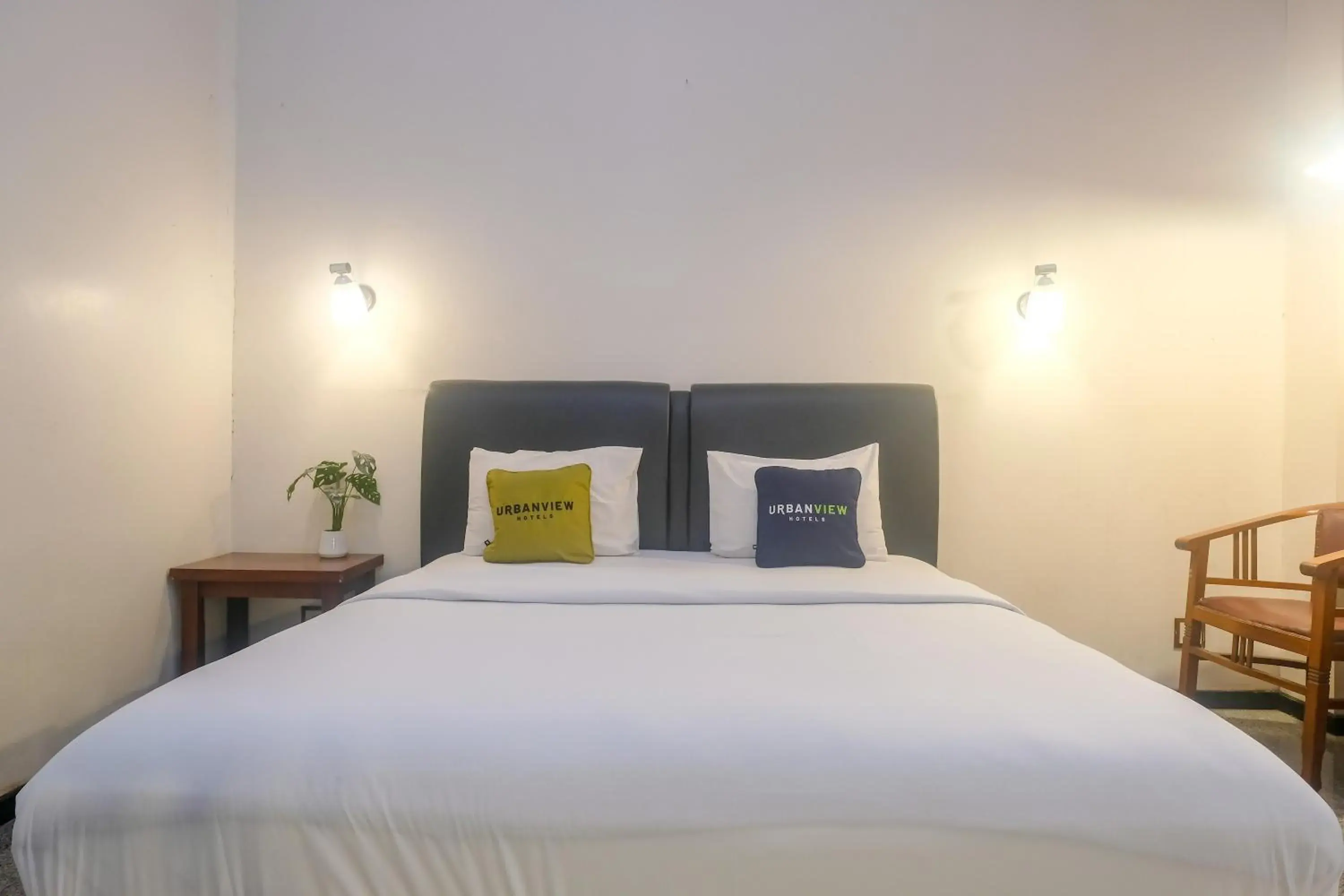 Bedroom, Bed in Urbanview Omah Pari Boutique Hotel Bedroom, Bed in Urbanview Omah Pari Boutique Hotel