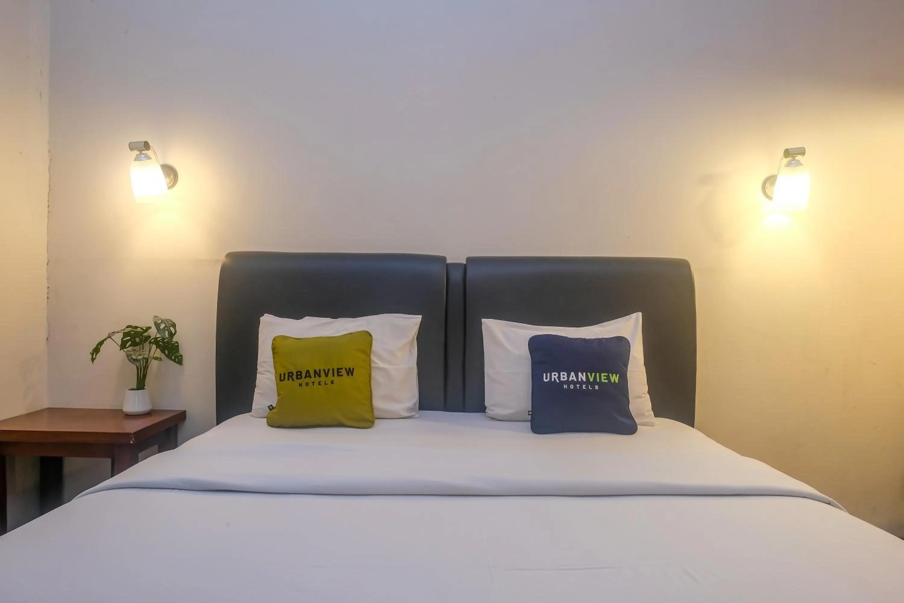 Bedroom, Bed in Urbanview Omah Pari Boutique Hotel