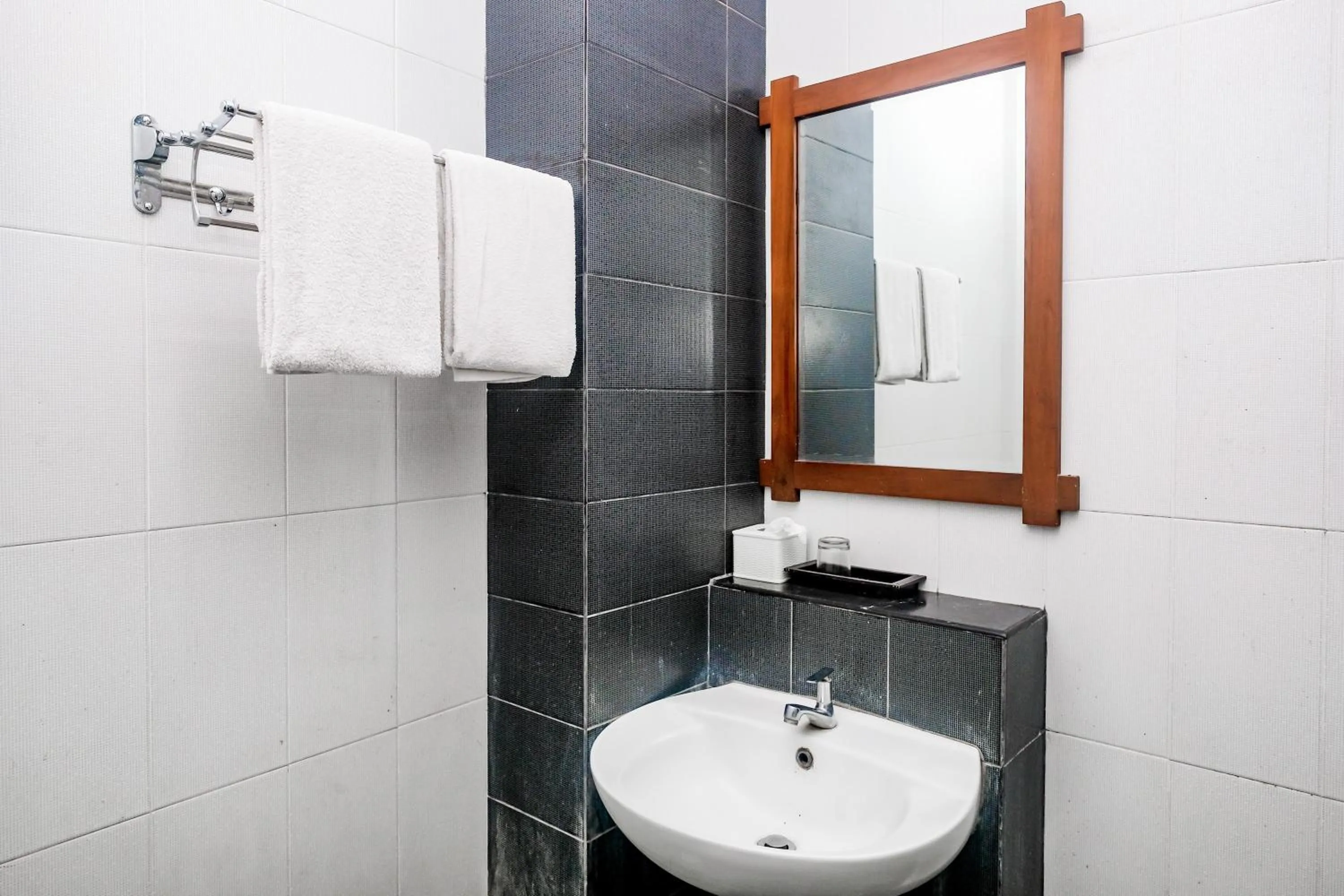 Bathroom in Urbanview Omah Pari Boutique Hotel