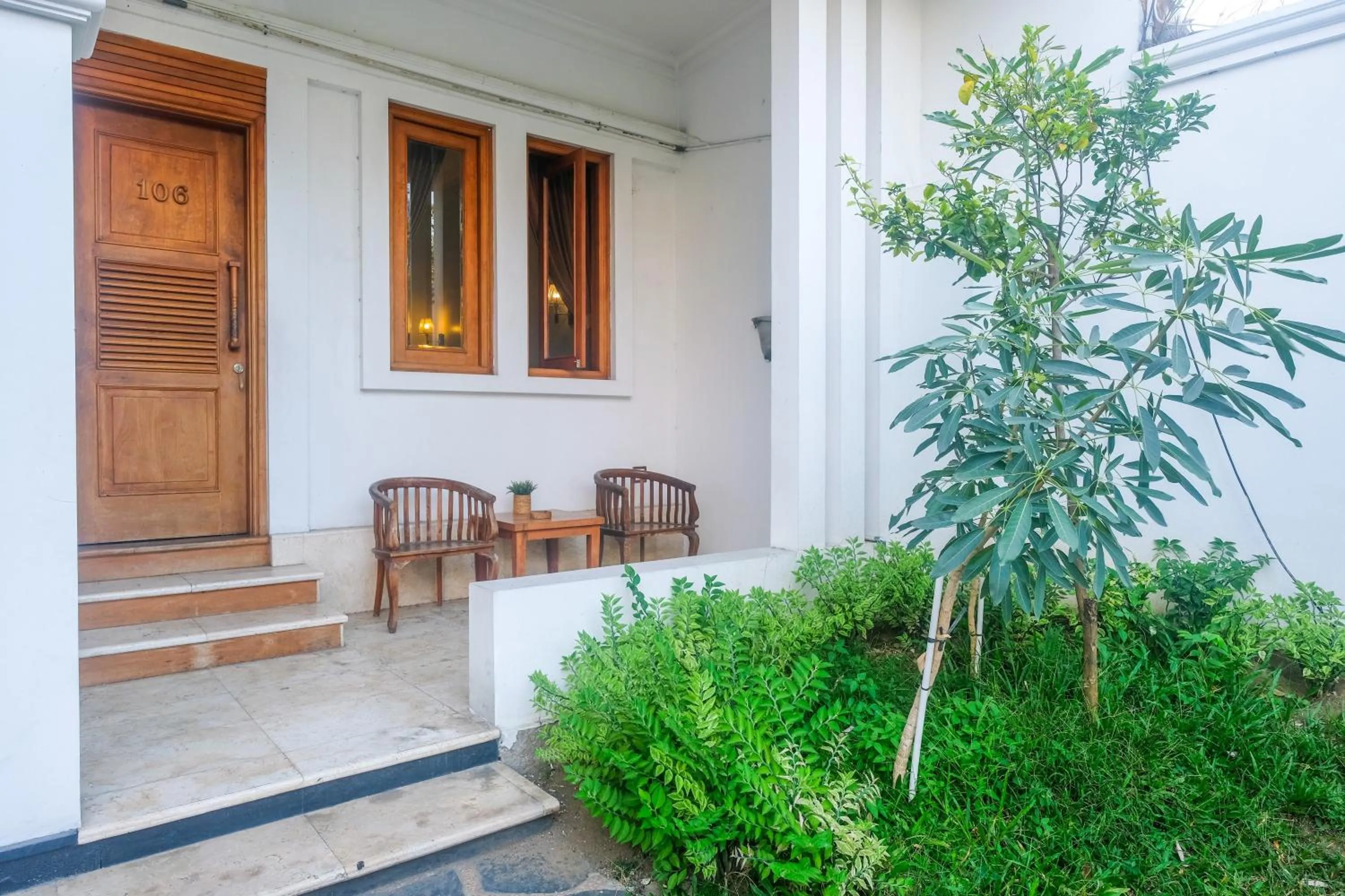 Seating area in Urbanview Omah Pari Boutique Hotel