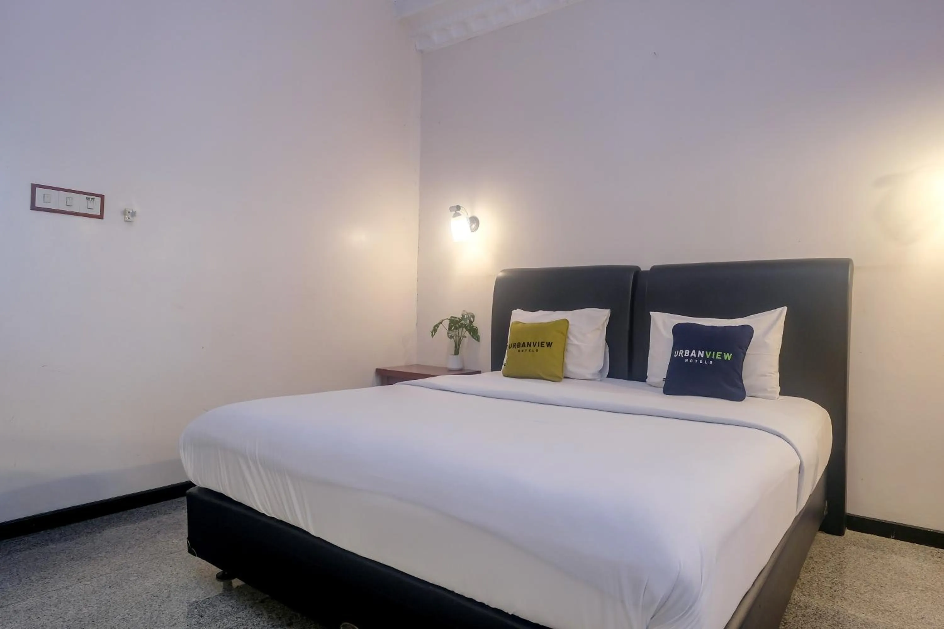 Bedroom, Bed in Urbanview Omah Pari Boutique Hotel