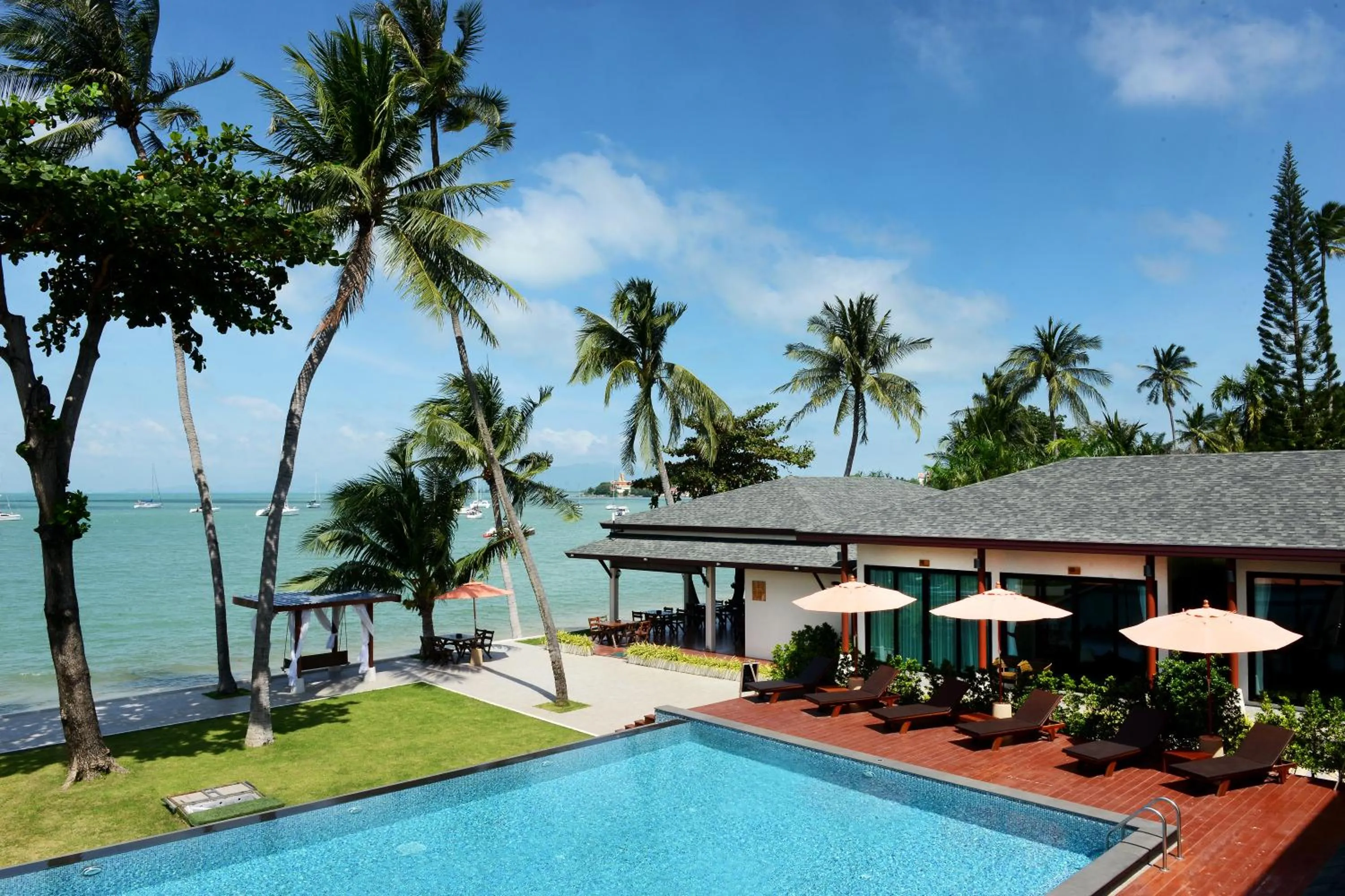 Pool view in Samui Mermaid Beachfront