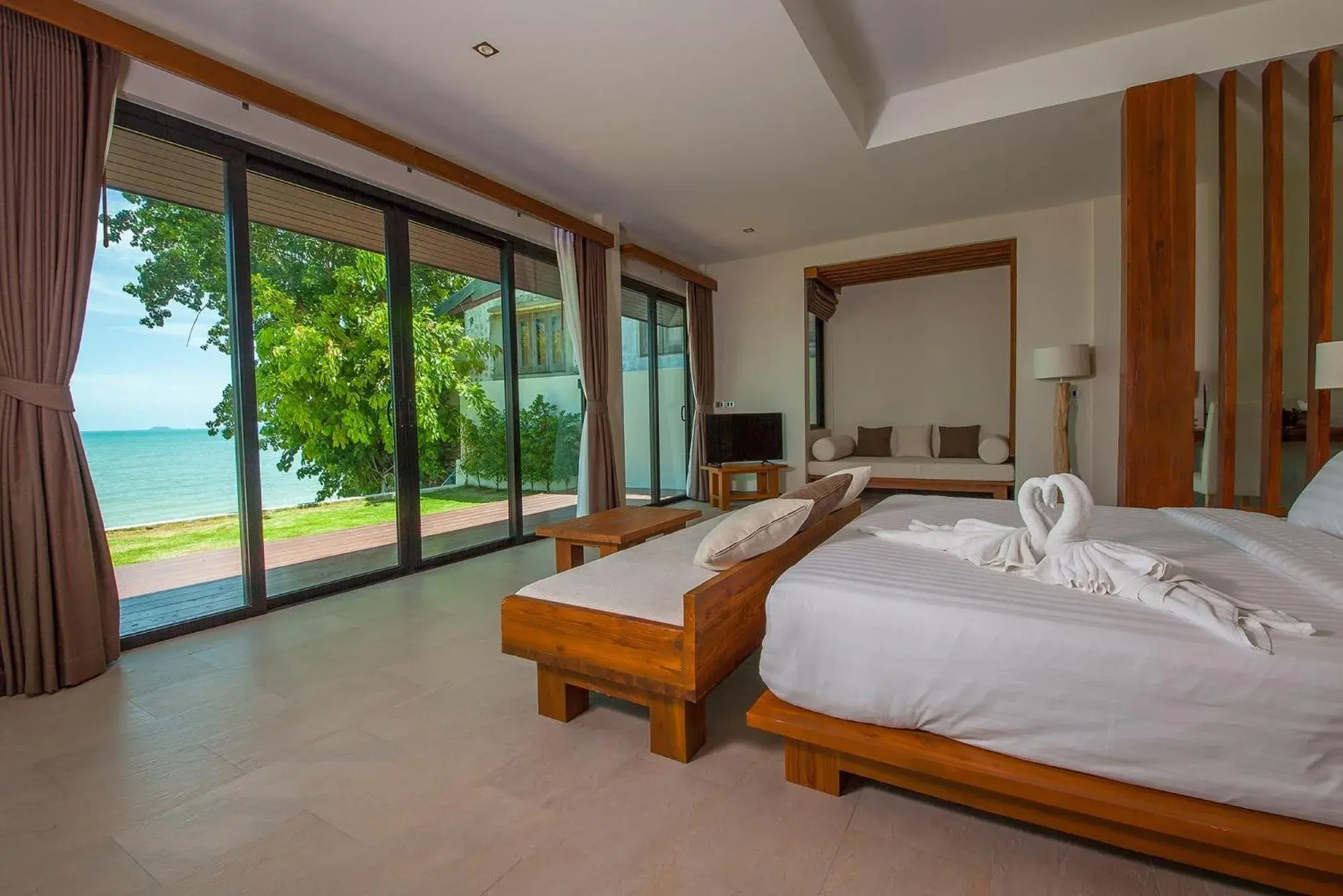 Sea view, Bed in Samui Mermaid Beachfront Sea view, Bed in Samui Mermaid Beachfront