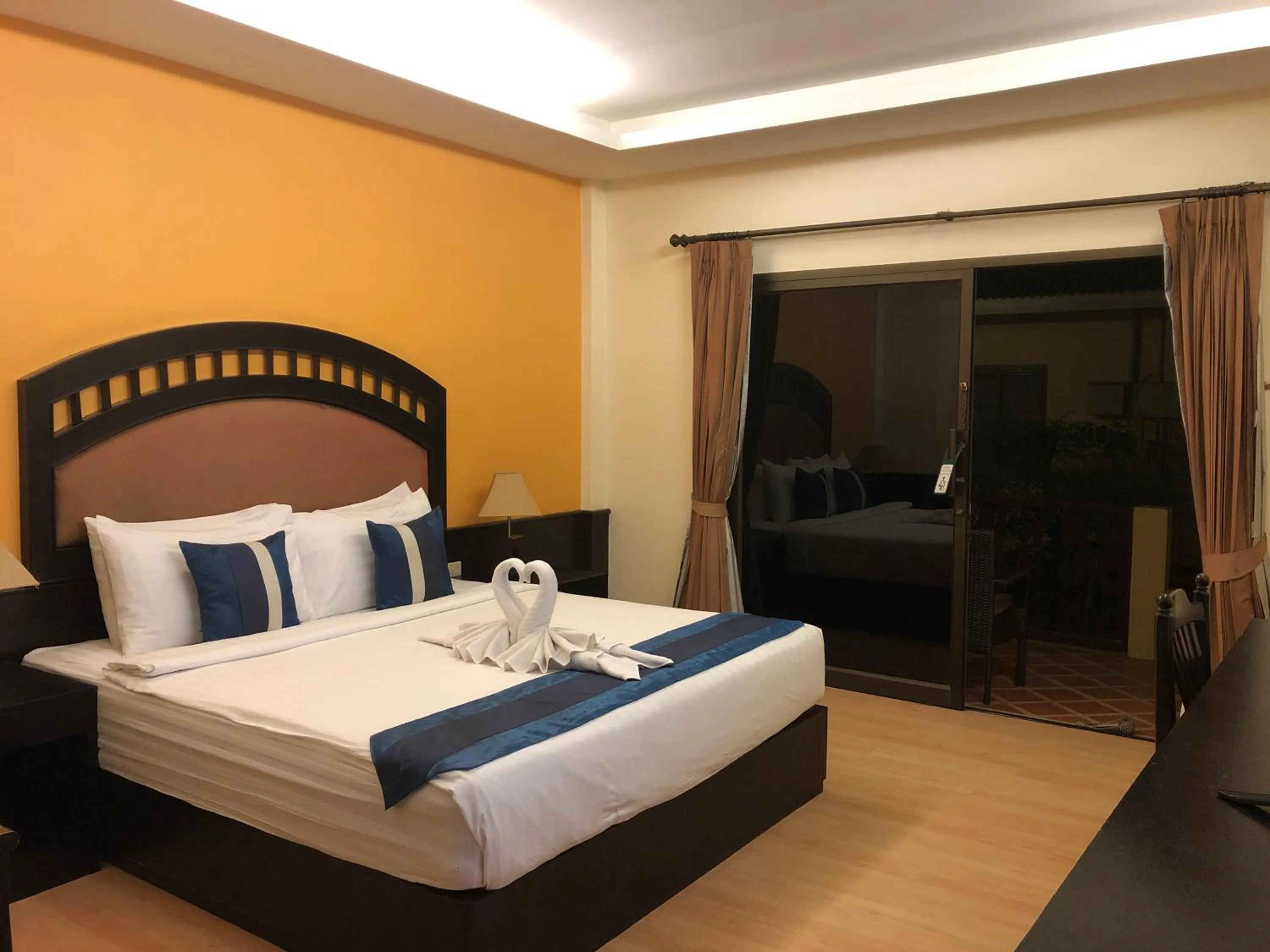 Photo of the whole room, Bed in Samui Mermaid Beachfront