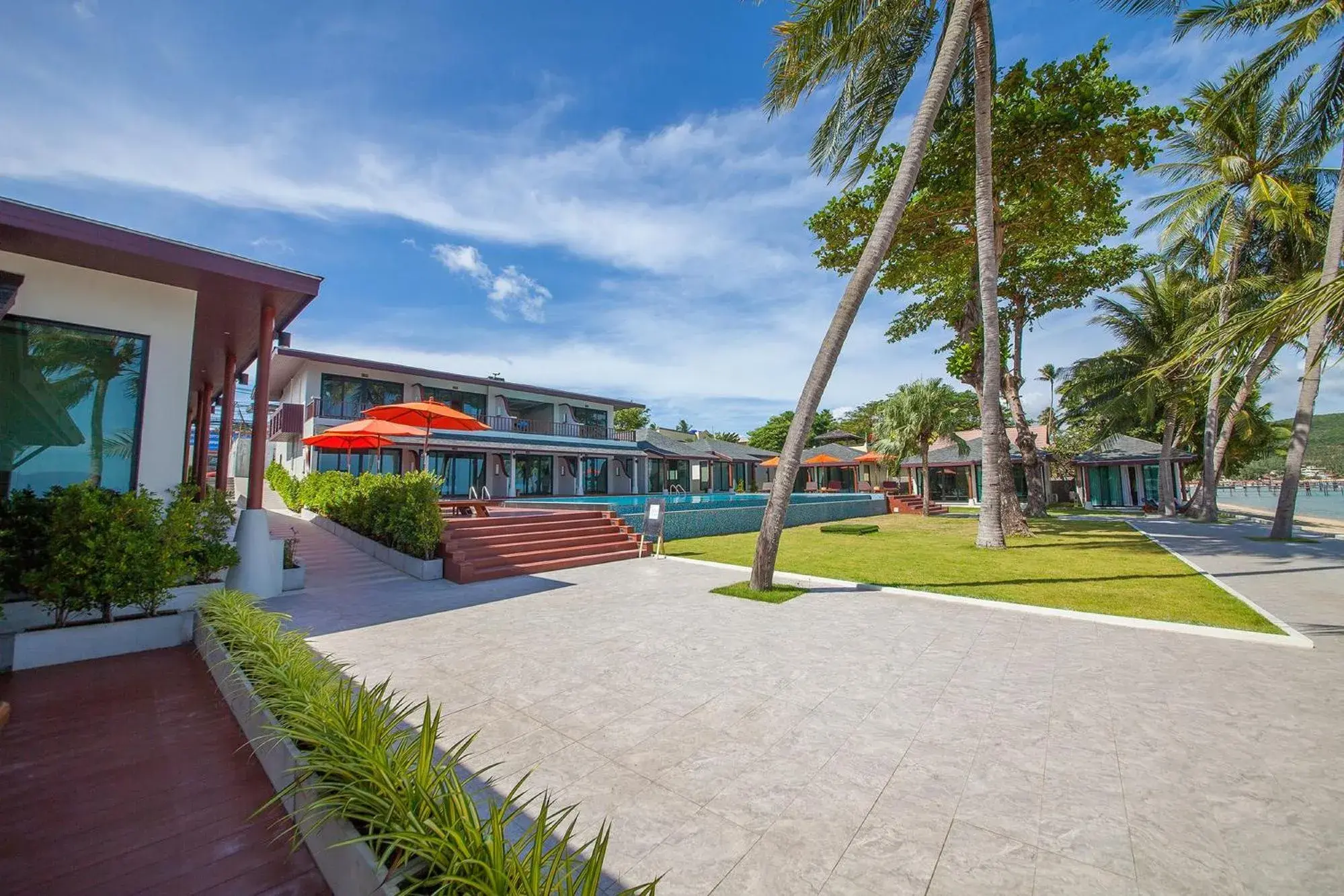 Property building in Samui Mermaid Beachfront Property building in Samui Mermaid Beachfront