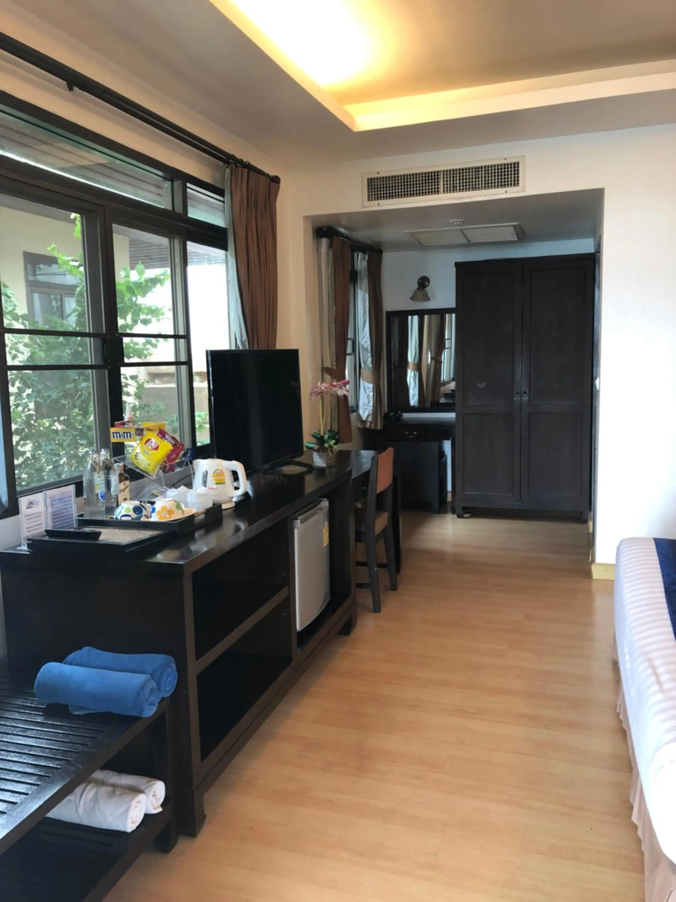 Photo of the whole room, Bed in Samui Mermaid Beachfront