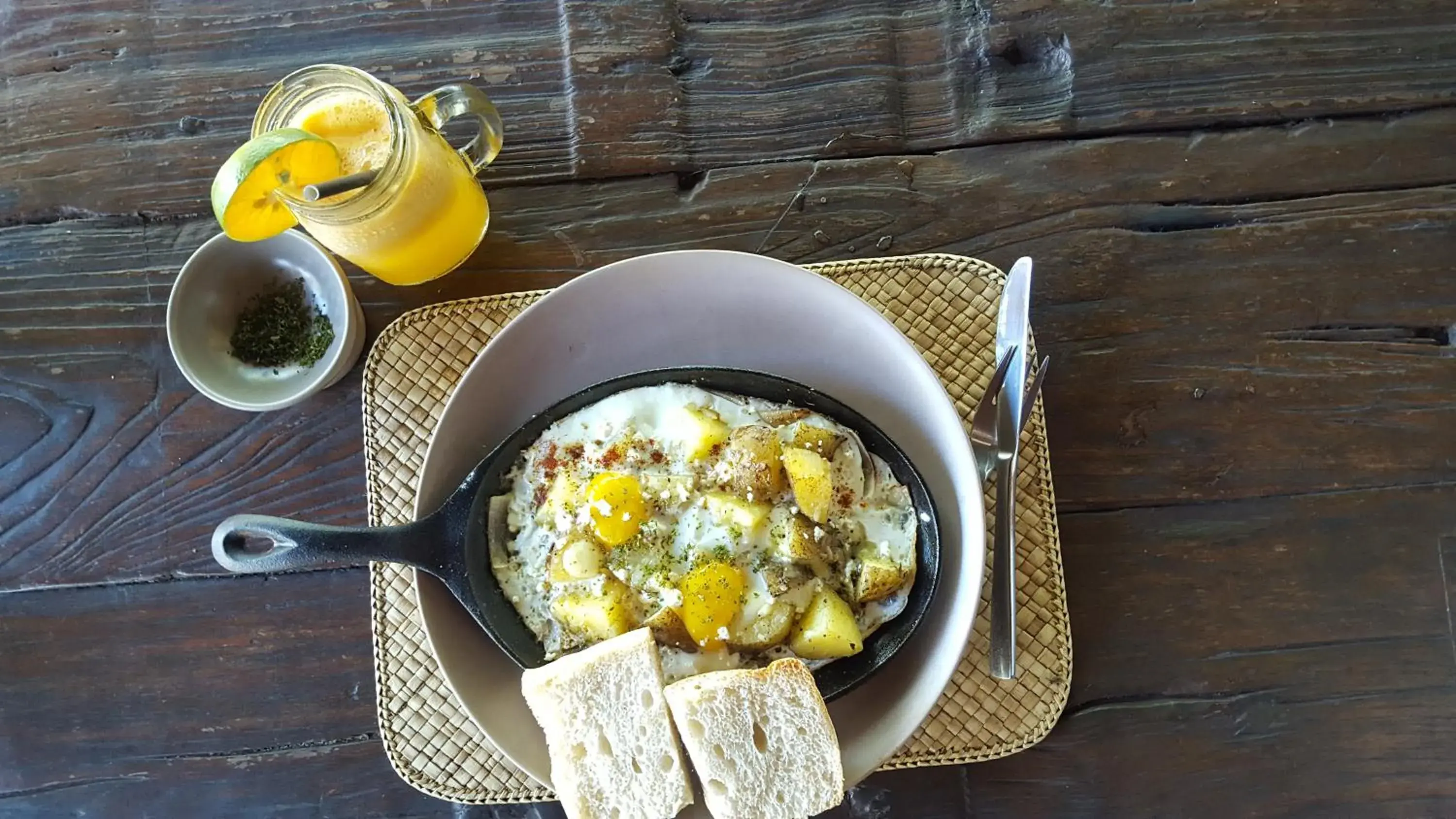 Breakfast in Desa Dunia Beda Resort Breakfast in Desa Dunia Beda Resort