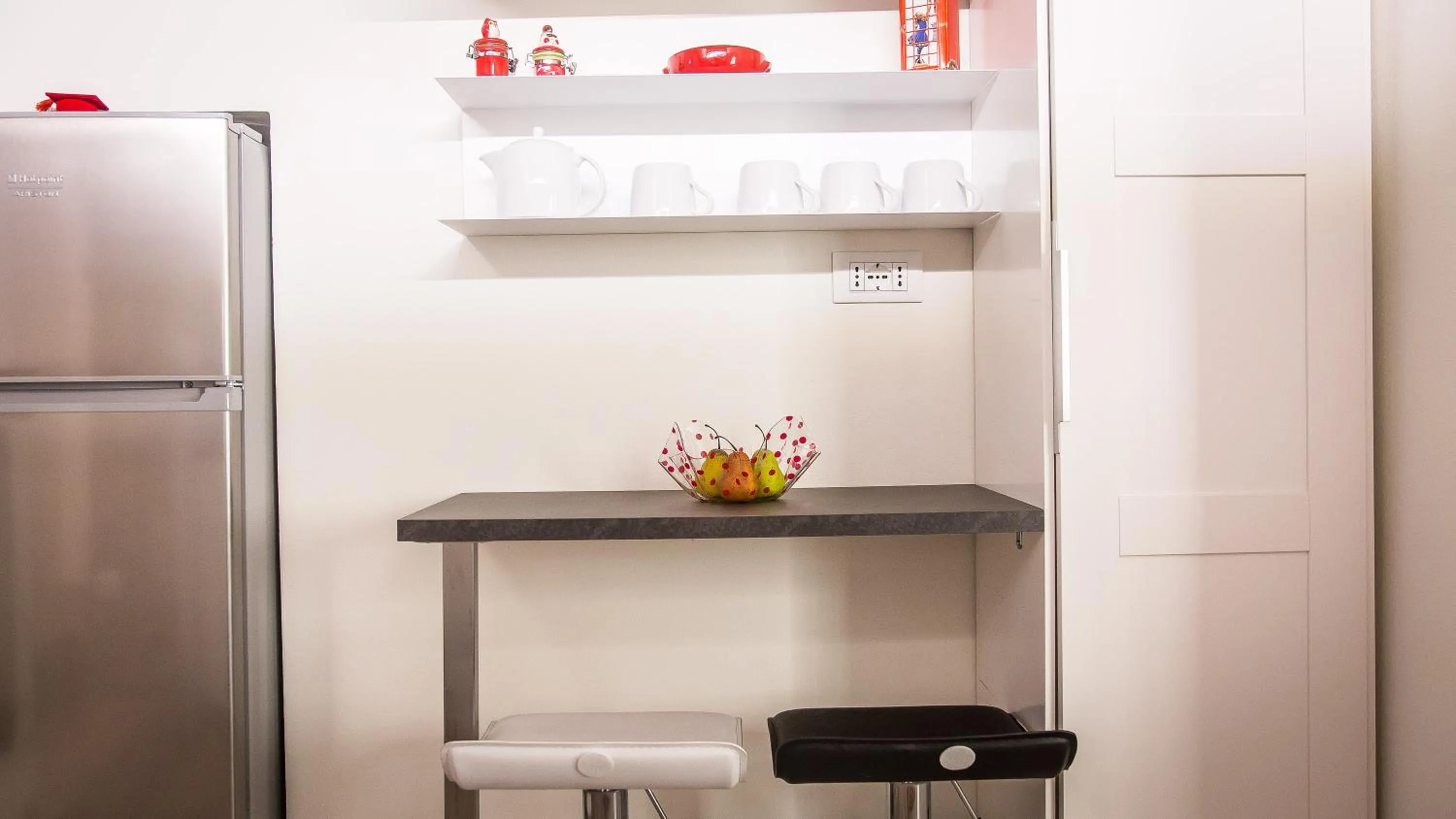 Decorative detail in Rental in Rome Trastevere White