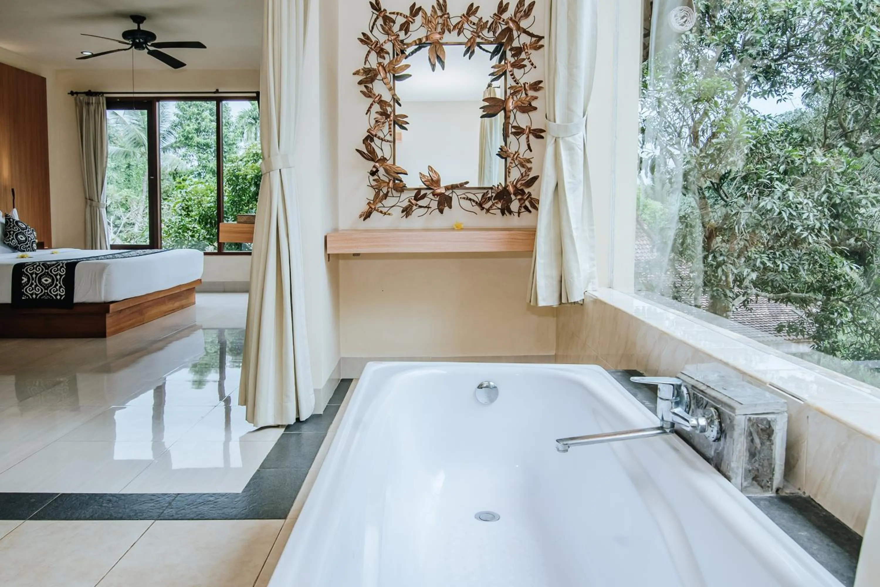 Bath, Bed in Bucu View Resort