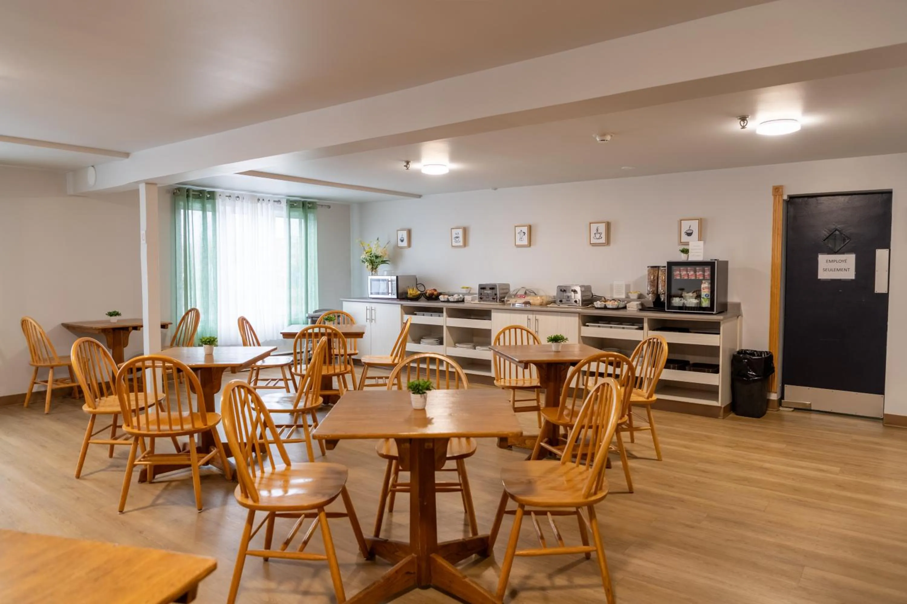 Breakfast in Hôtel Les Mouettes