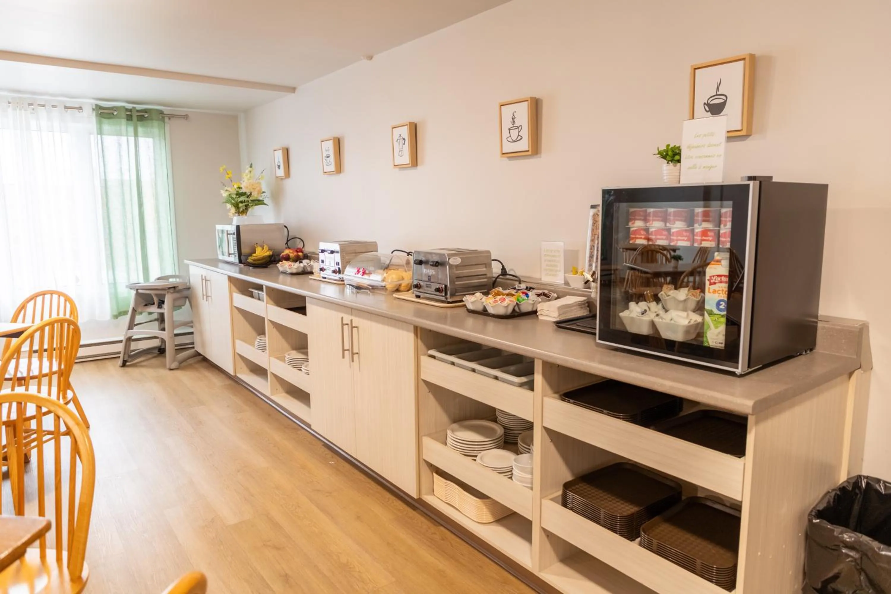 Breakfast in Hôtel Les Mouettes