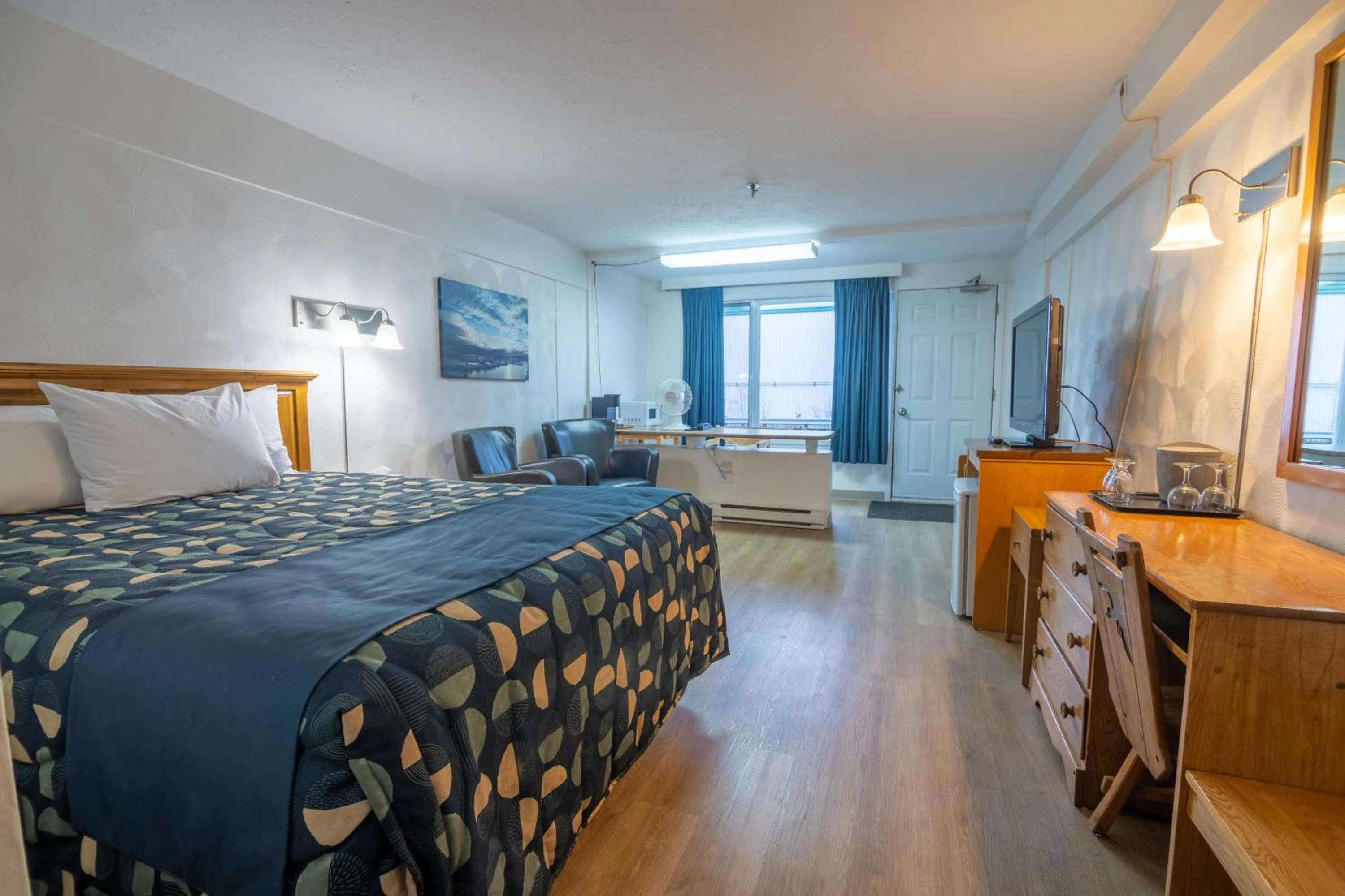 Bedroom in Hôtel Les Mouettes