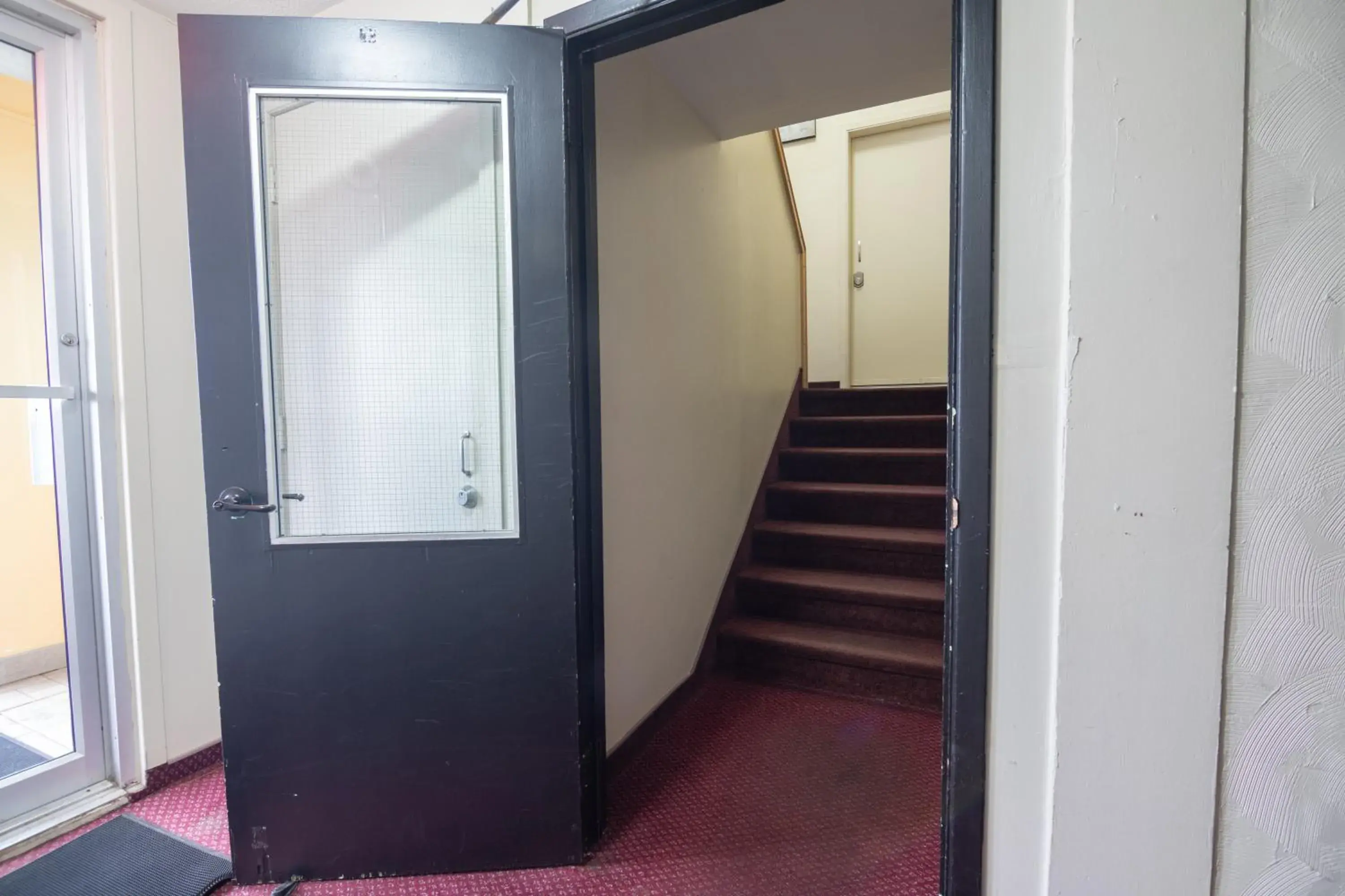 Property building in Hôtel Les Mouettes Property building in Hôtel Les Mouettes