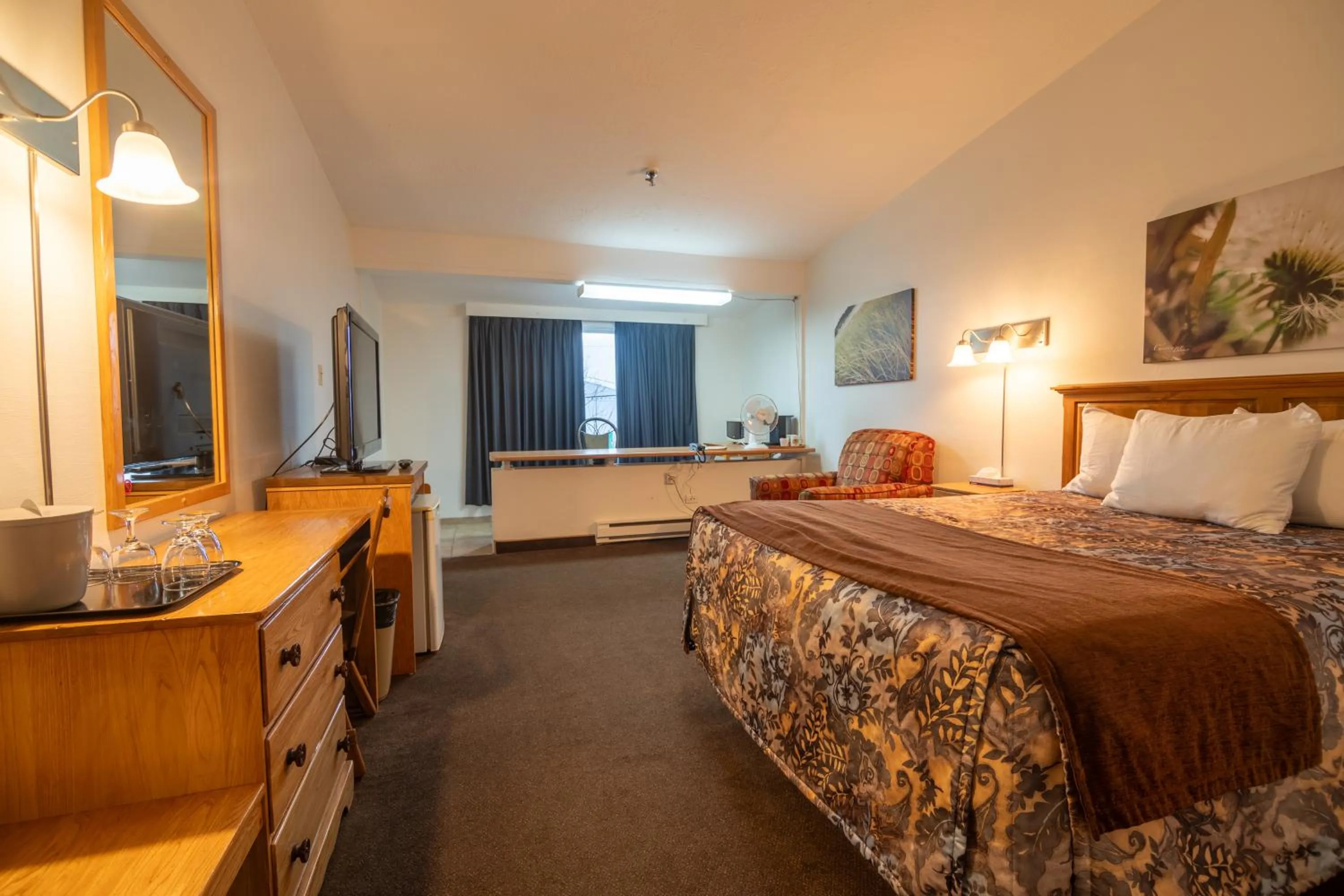 Bedroom in Hôtel Les Mouettes
