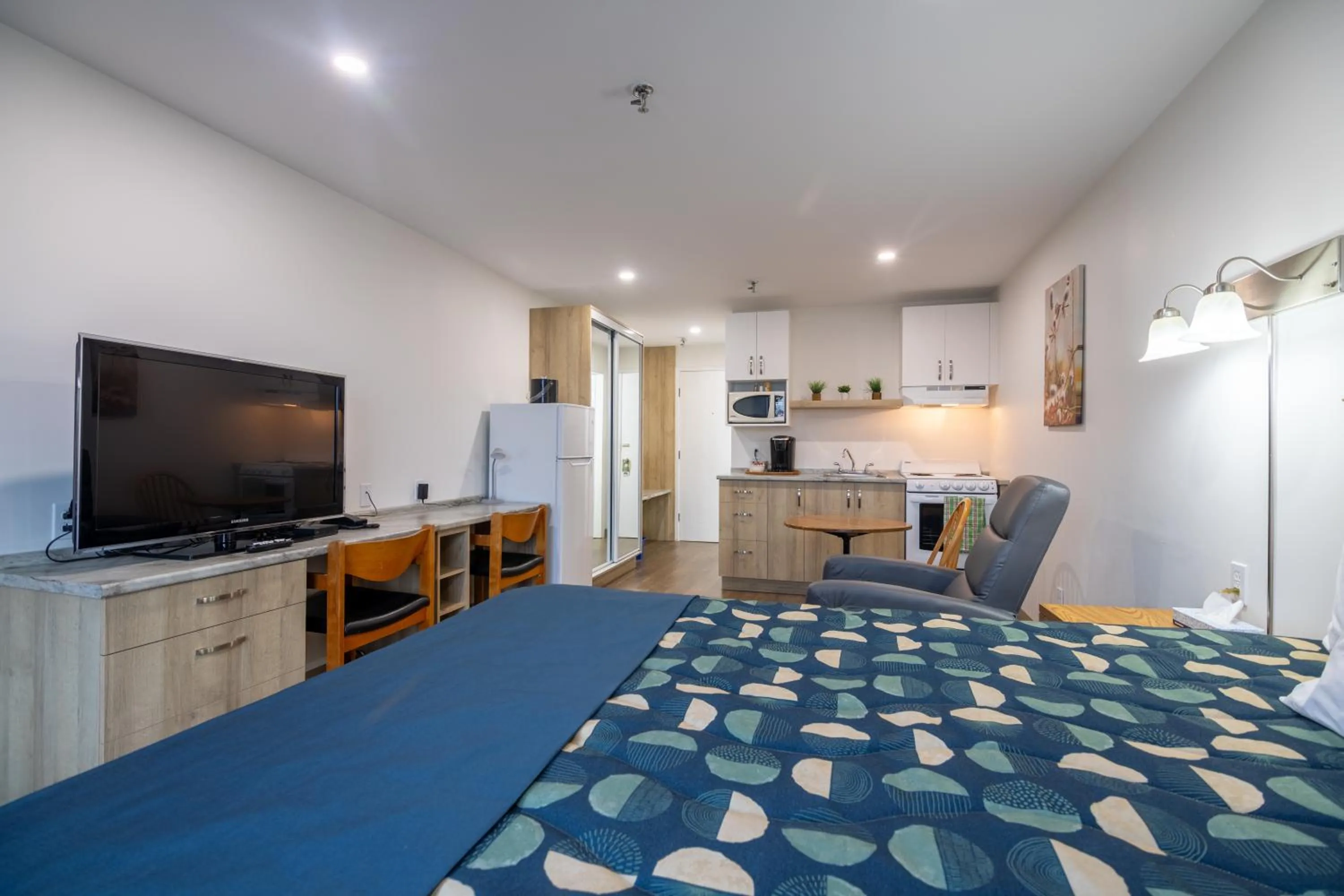 Kitchen or kitchenette in Hôtel Les Mouettes