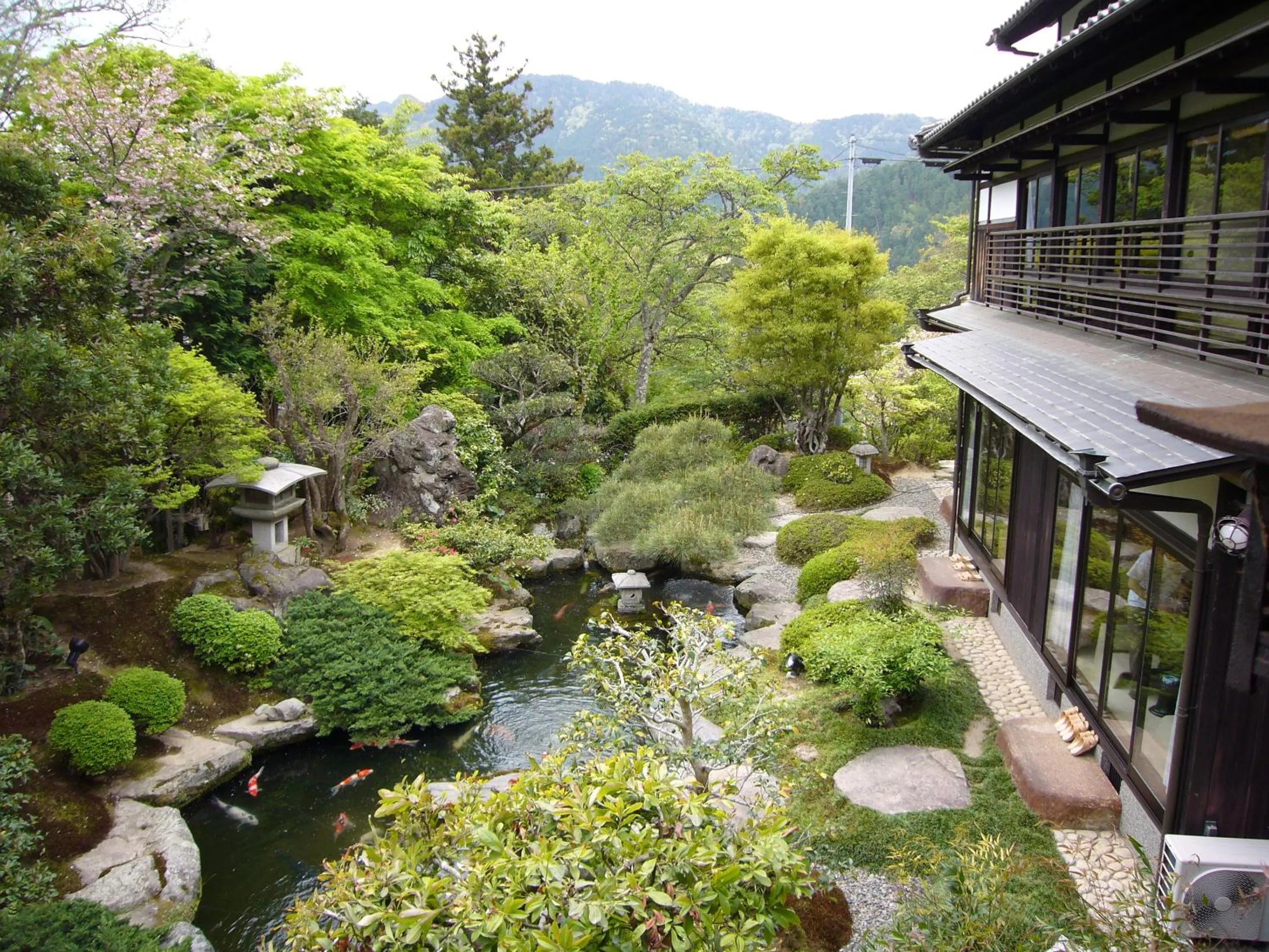 Garden view in Japanese Ryokan Seryo