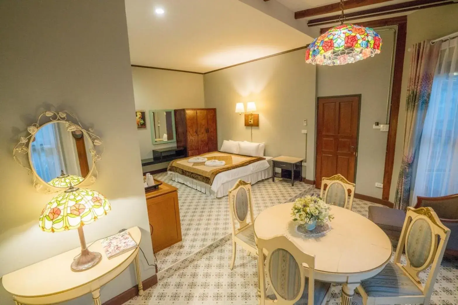 Bed in Ban Mai Vintage Bed in Ban Mai Vintage