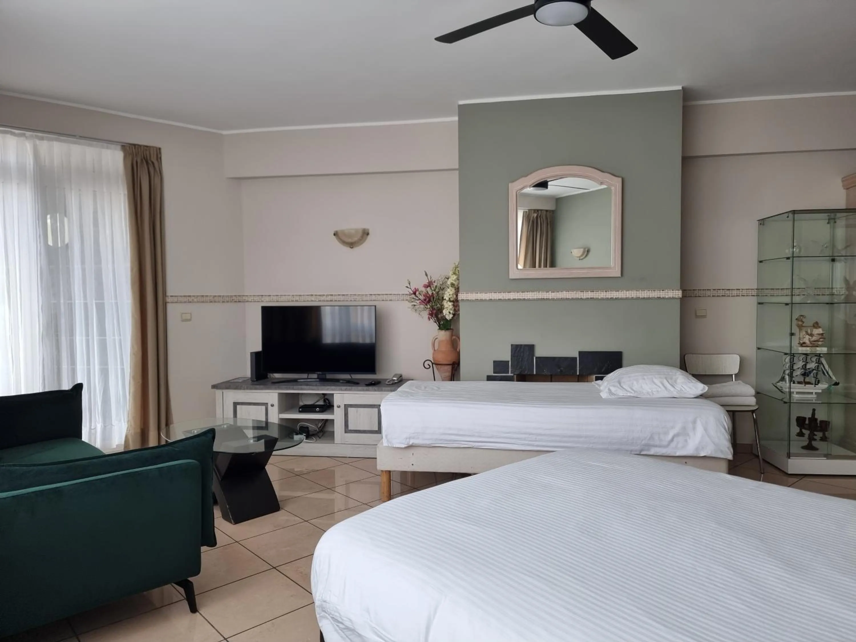 Bed in Aparthotel Résidence Bara Midi