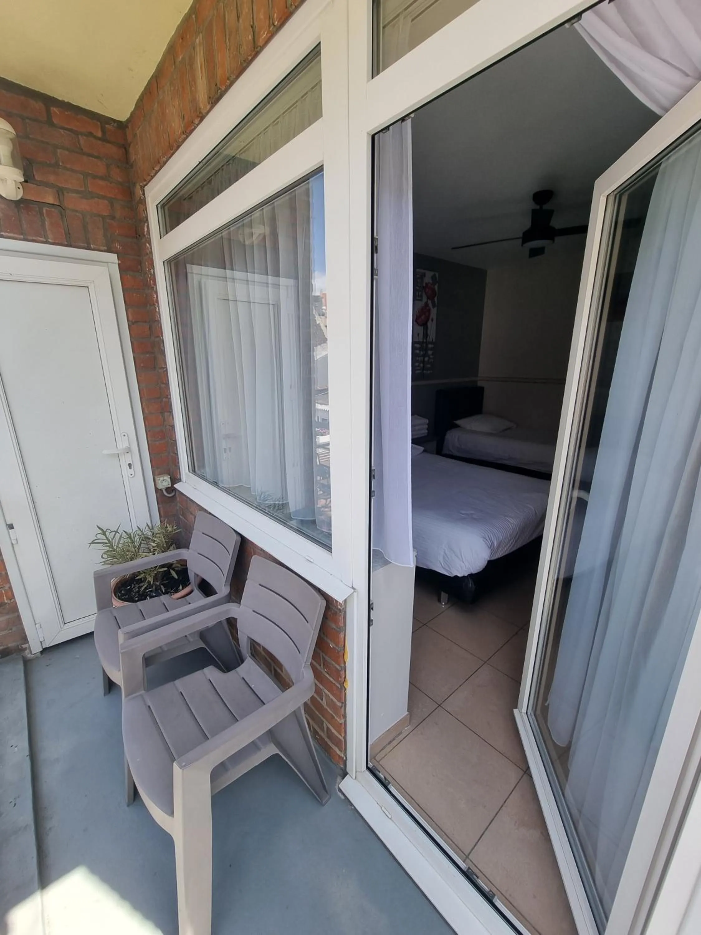 Bed in Aparthotel Résidence Bara Midi