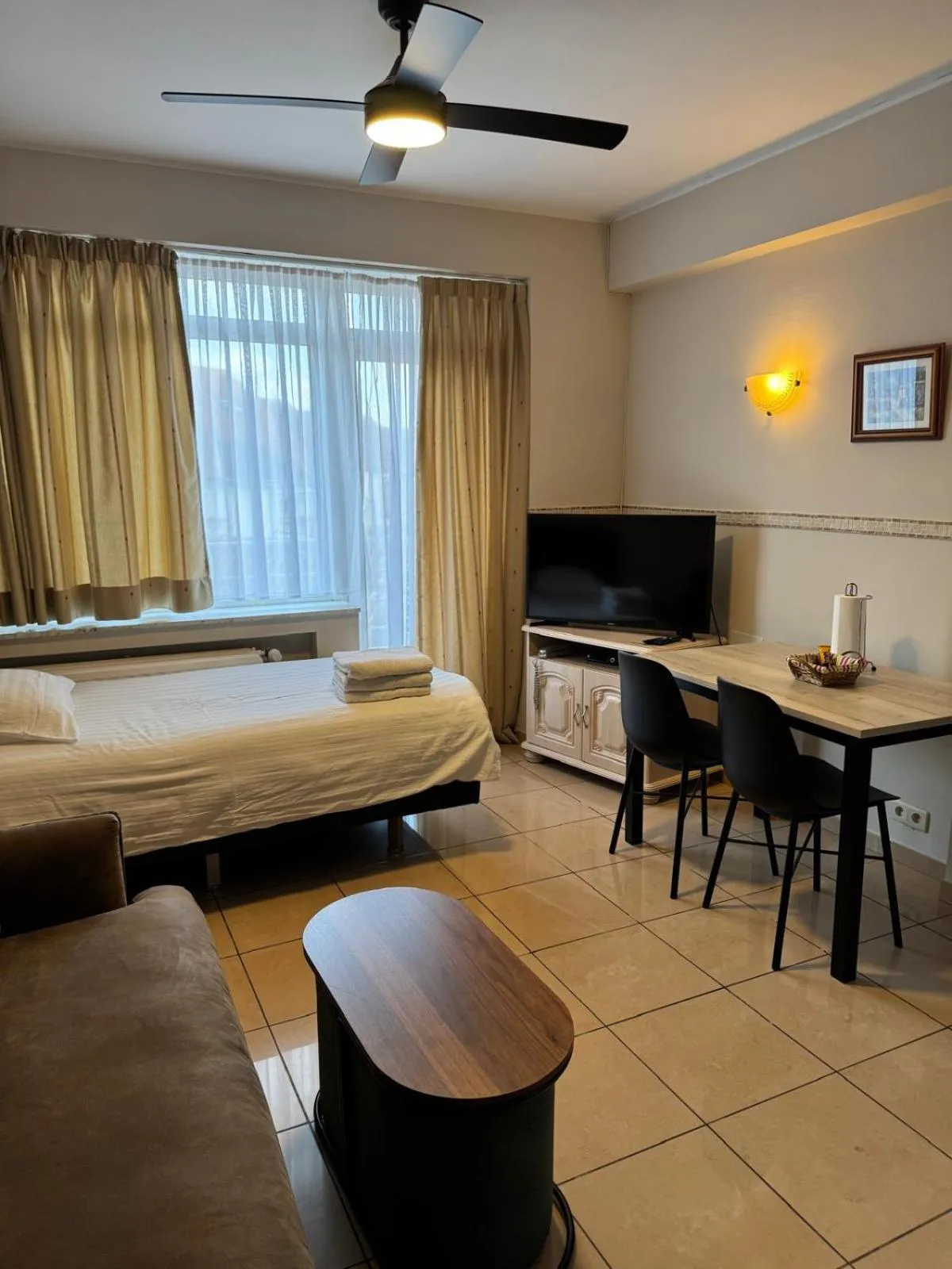 Bed in Aparthotel Résidence Bara Midi