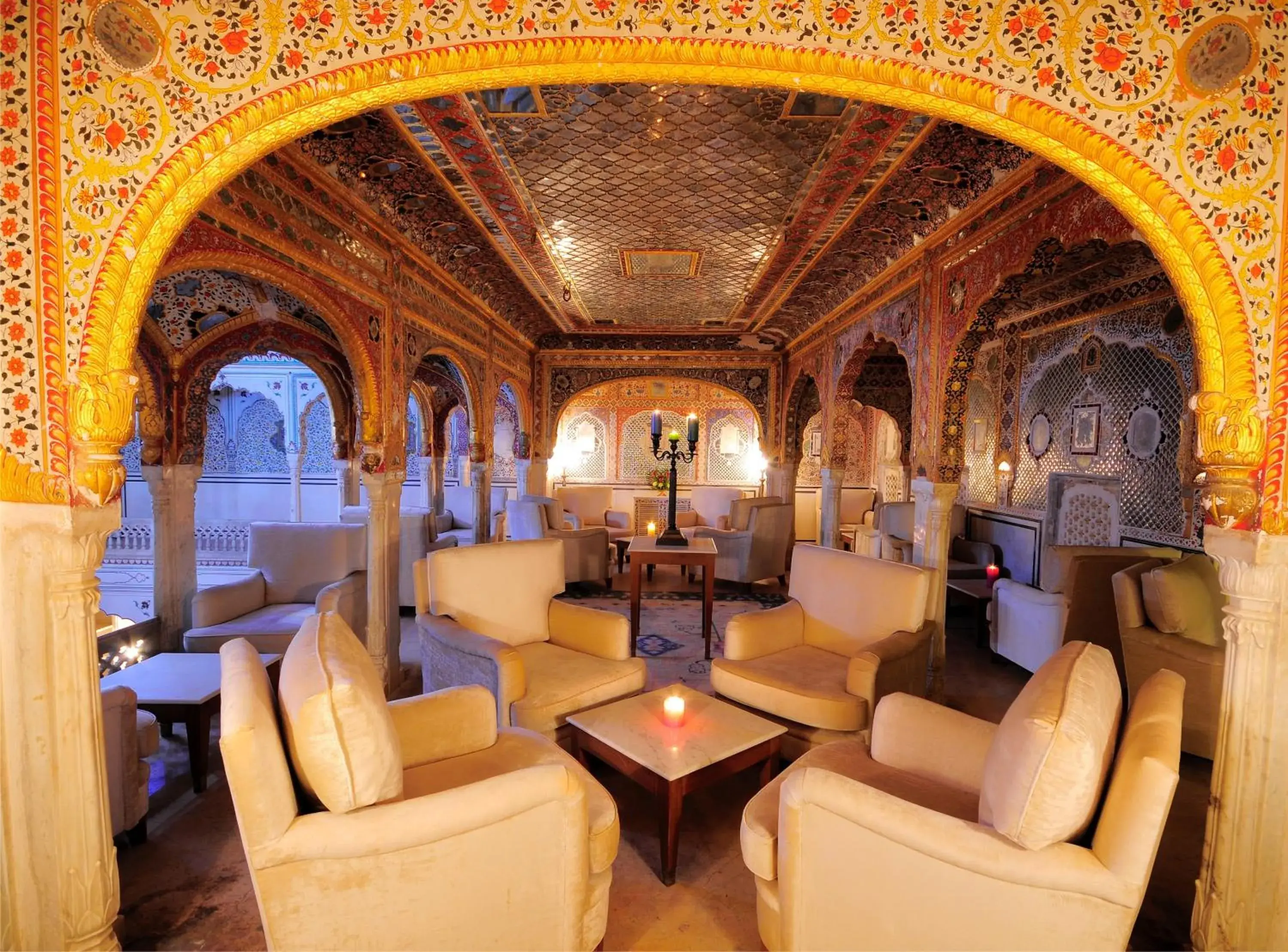 Lounge or bar in Chomu Palace Jaipur - A Heritage Hotel Lounge or bar in Chomu Palace Jaipur - A Heritage Hotel
