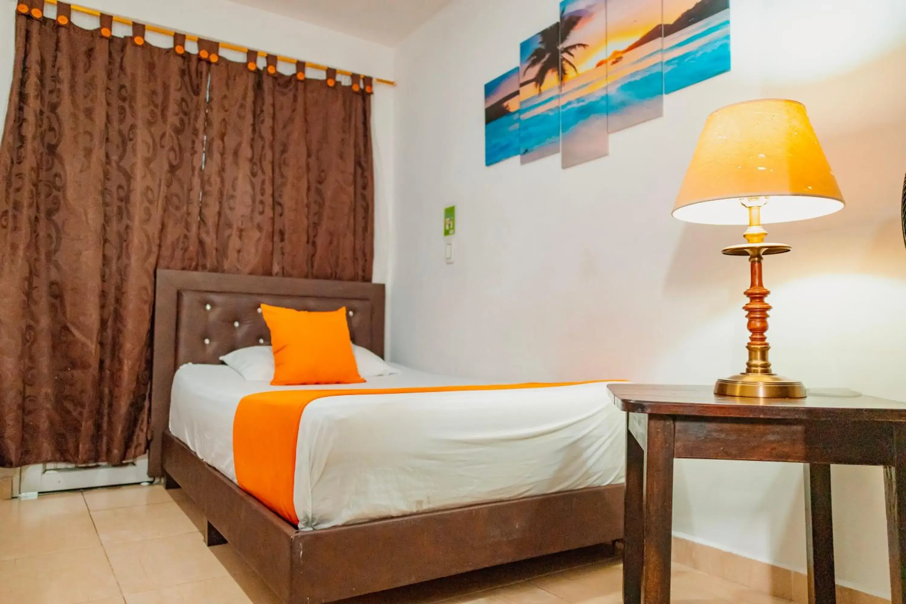 Family Room with Private Bathroom - single occupancy in Hotel Gran Palacio Family Room with Private Bathroom - single occupancy in Hotel Gran Palacio