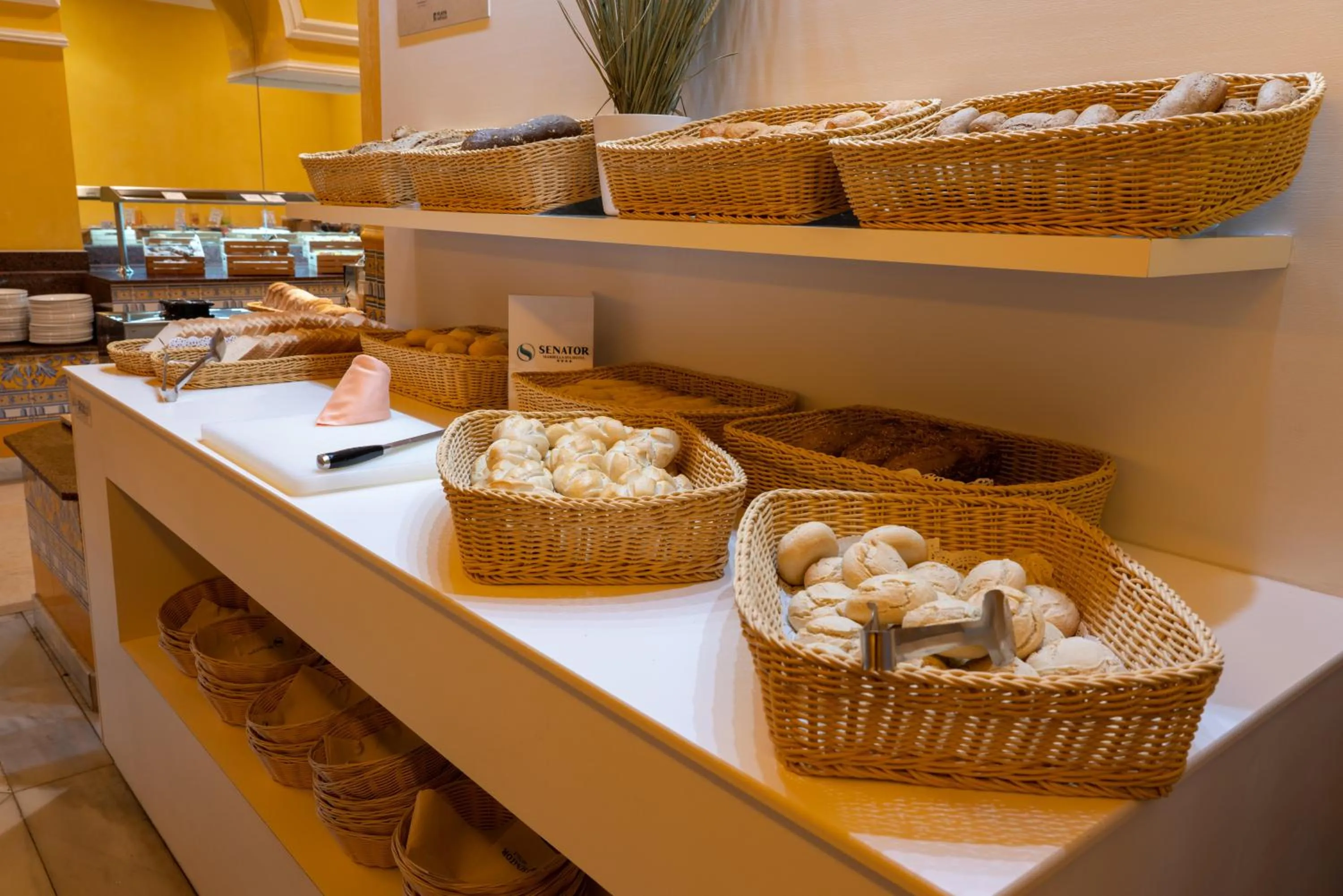 Food and drinks in Senator Marbella