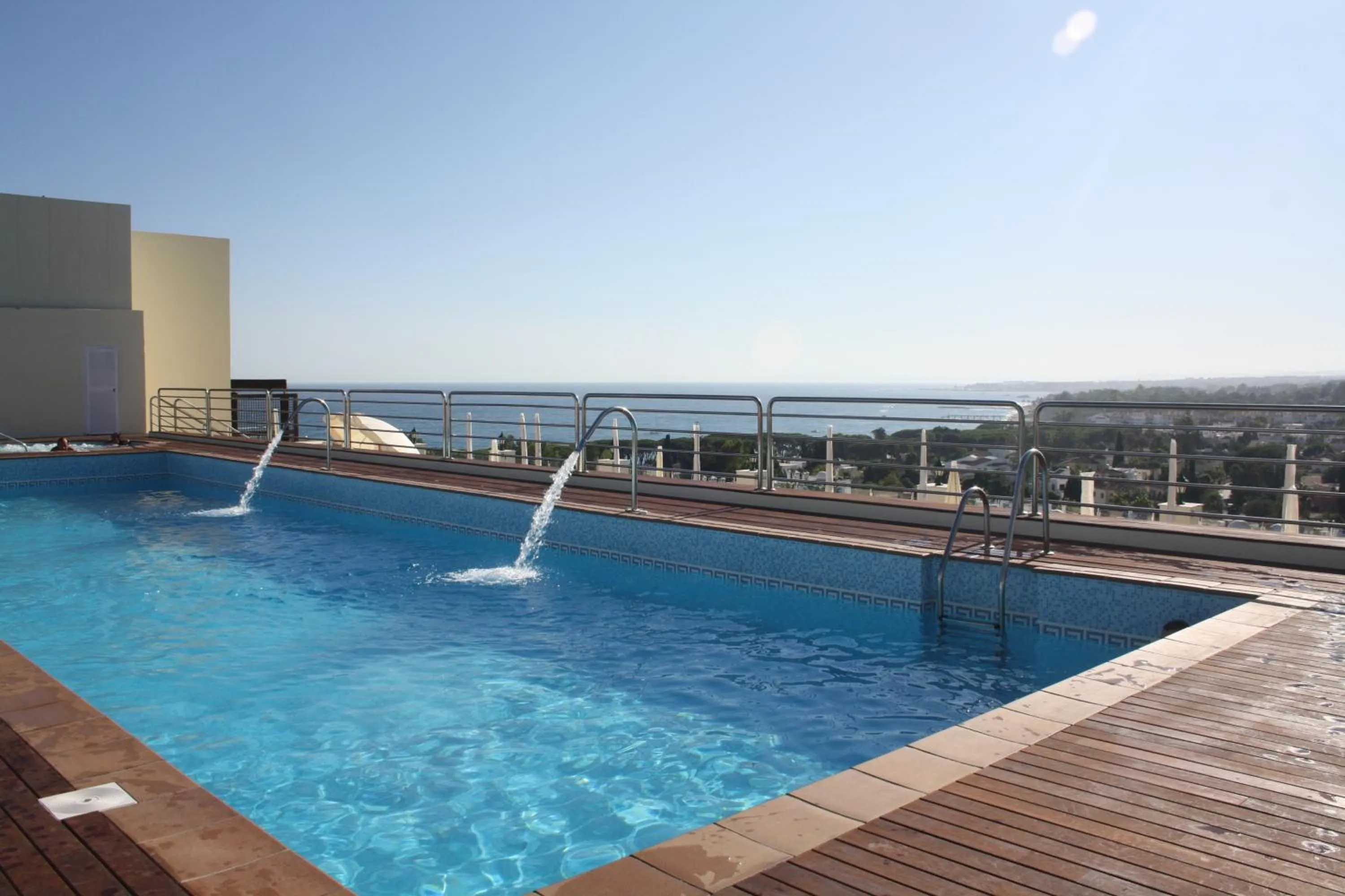 Swimming pool in Senator Marbella