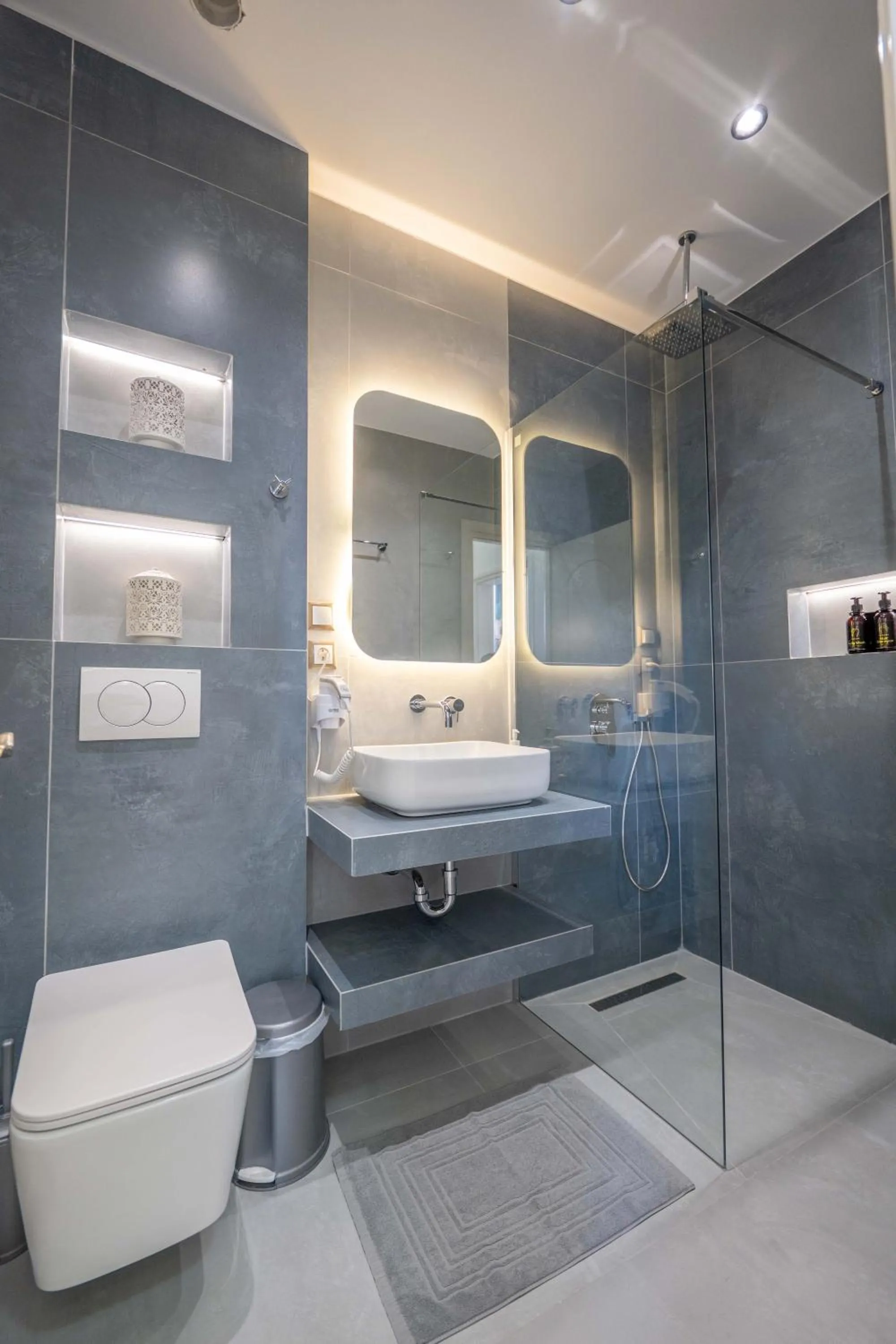 Bathroom in Hotel Mira Mare