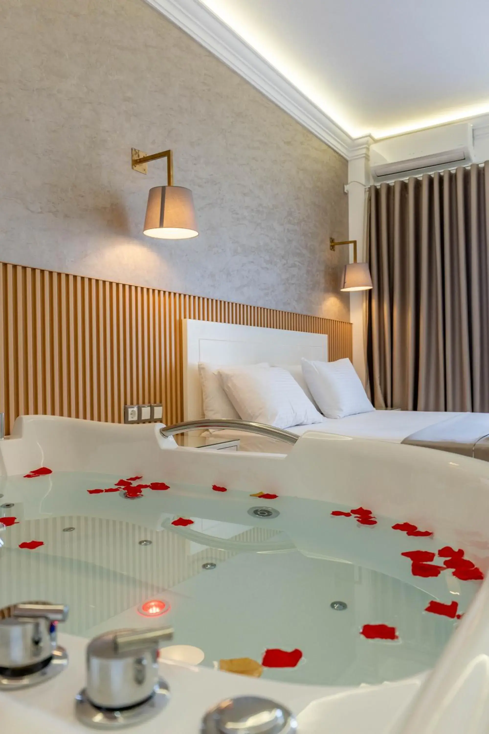 Photo of the whole room, Bed in Hotel Mira Mare Photo of the whole room, Bed in Hotel Mira Mare