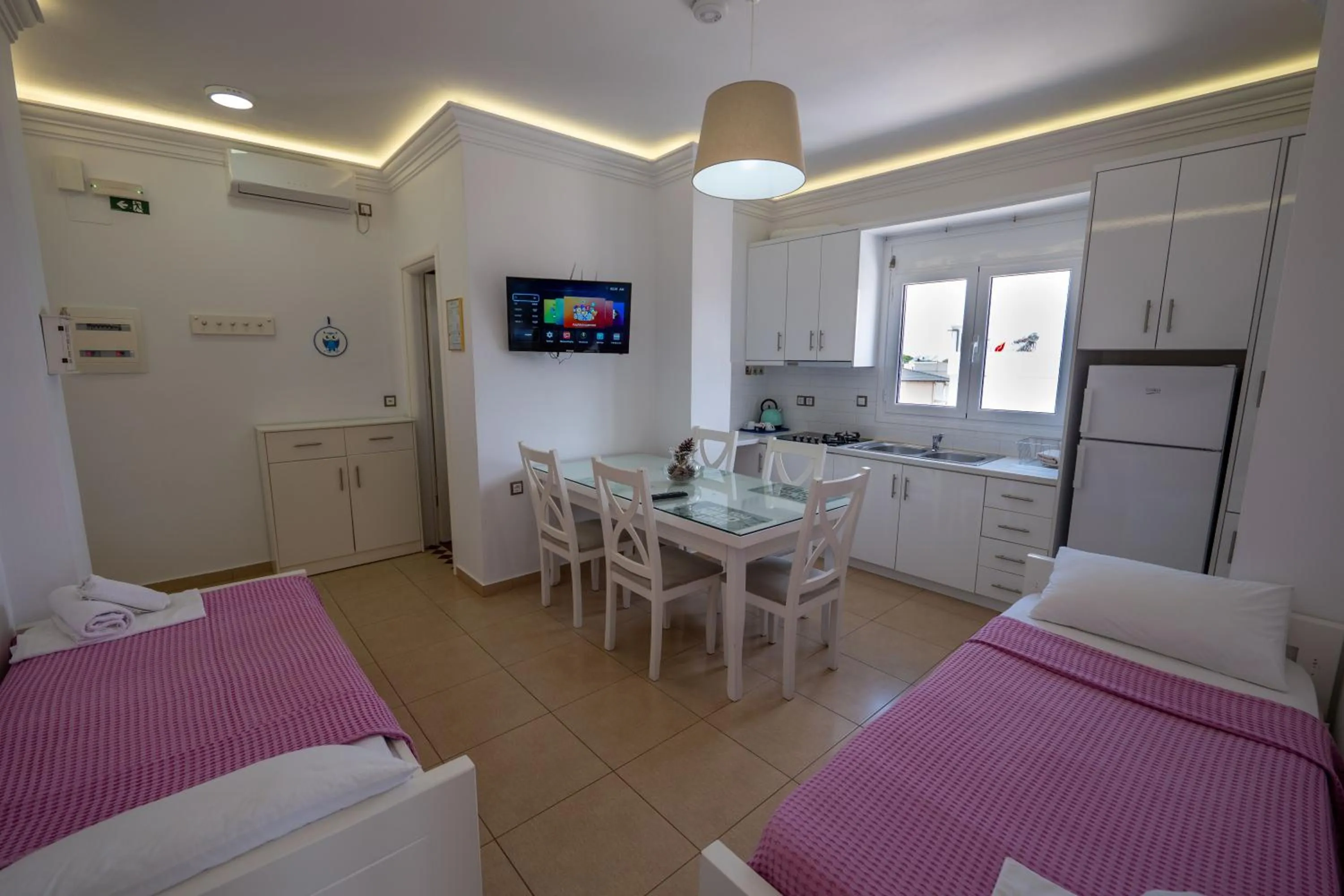 Living room, Bed in Hotel Mira Mare