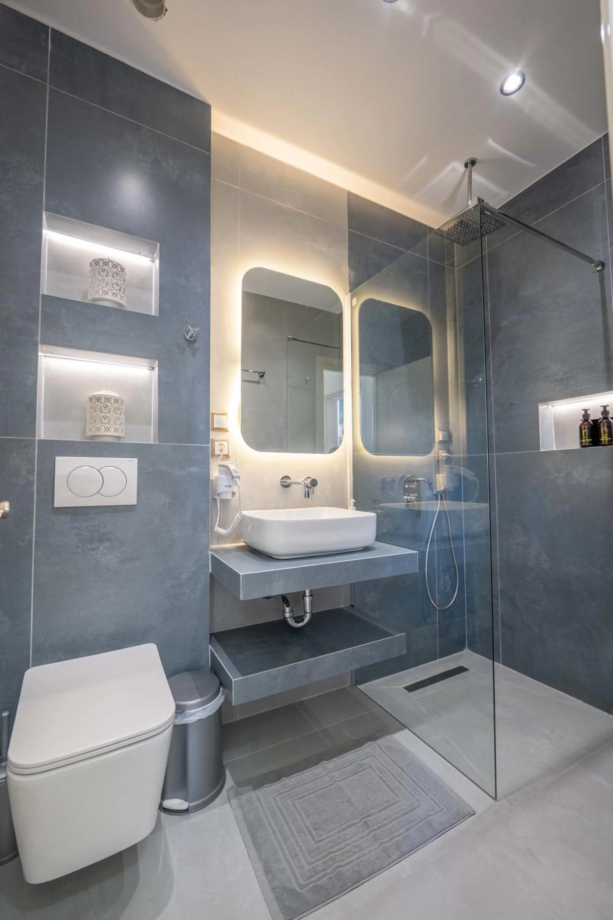 Bathroom in Hotel Mira Mare