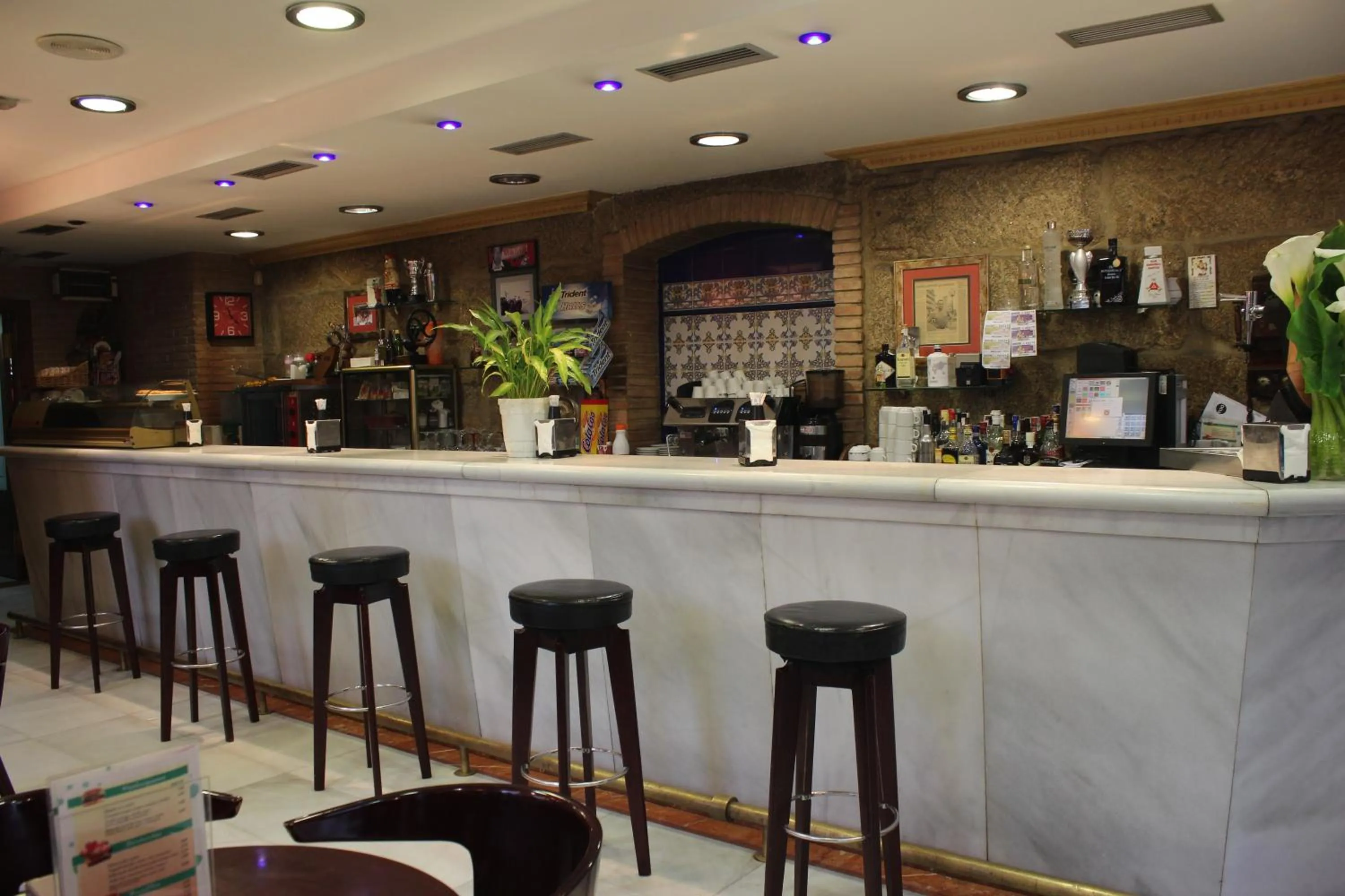 Restaurant/places to eat in Hotel Lino