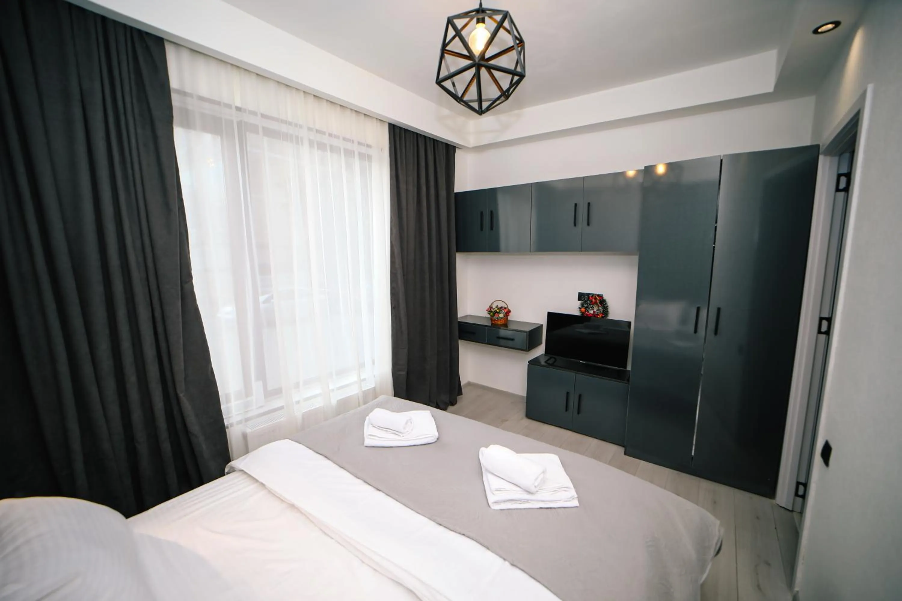 Facility for disabled guests, Bed in Grand GMP