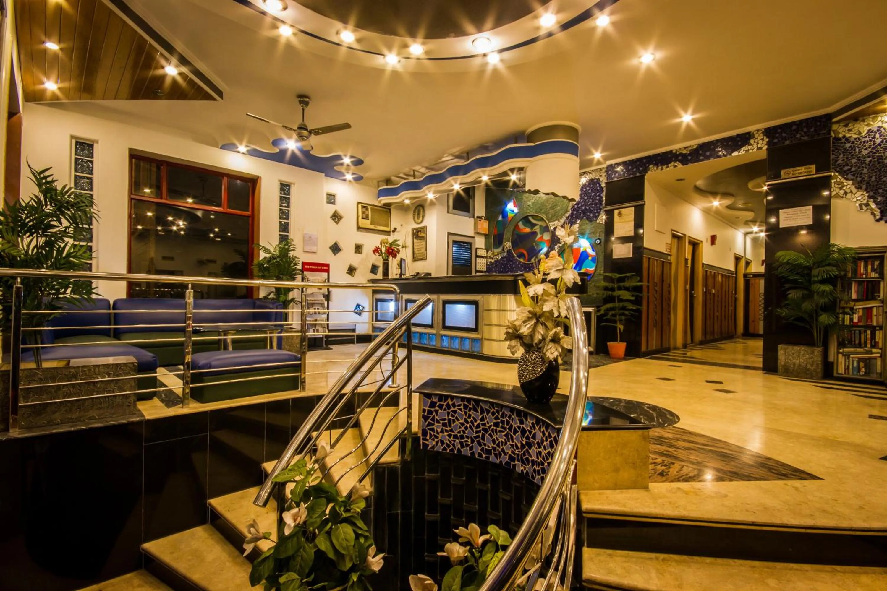 Lobby or reception in The Suncourt Hotel Yatri