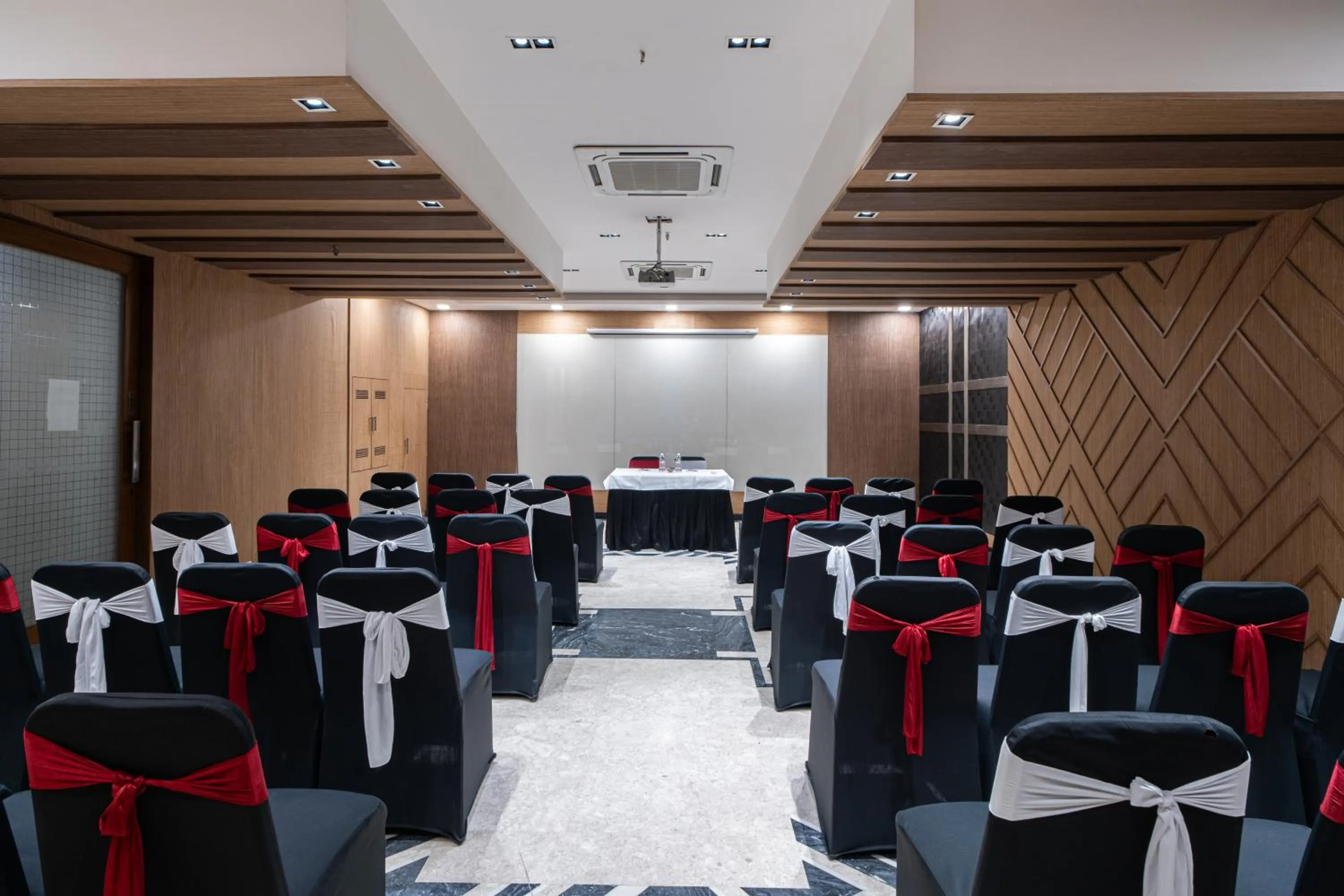 Meeting/conference room in The Suncourt Hotel Yatri