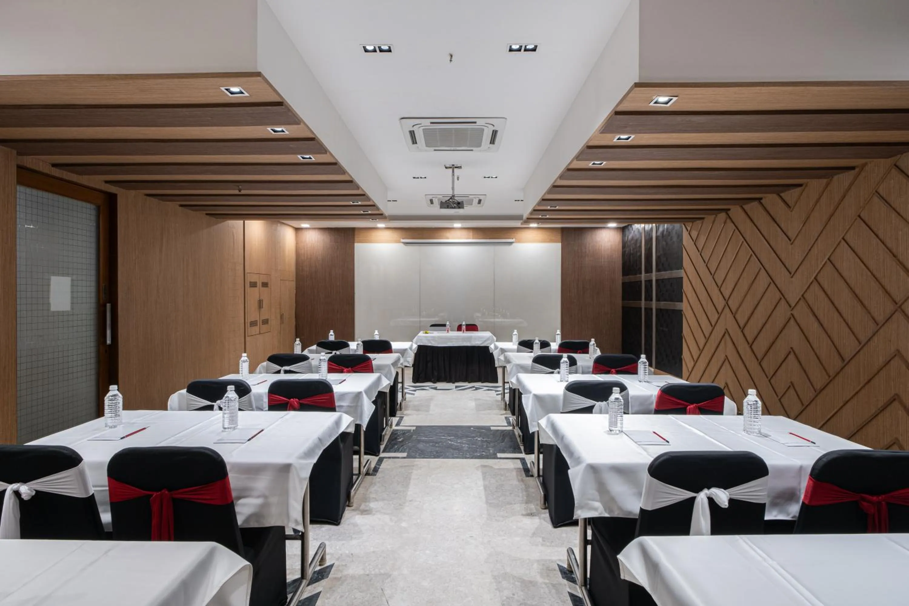 Meeting/conference room in The Suncourt Hotel Yatri