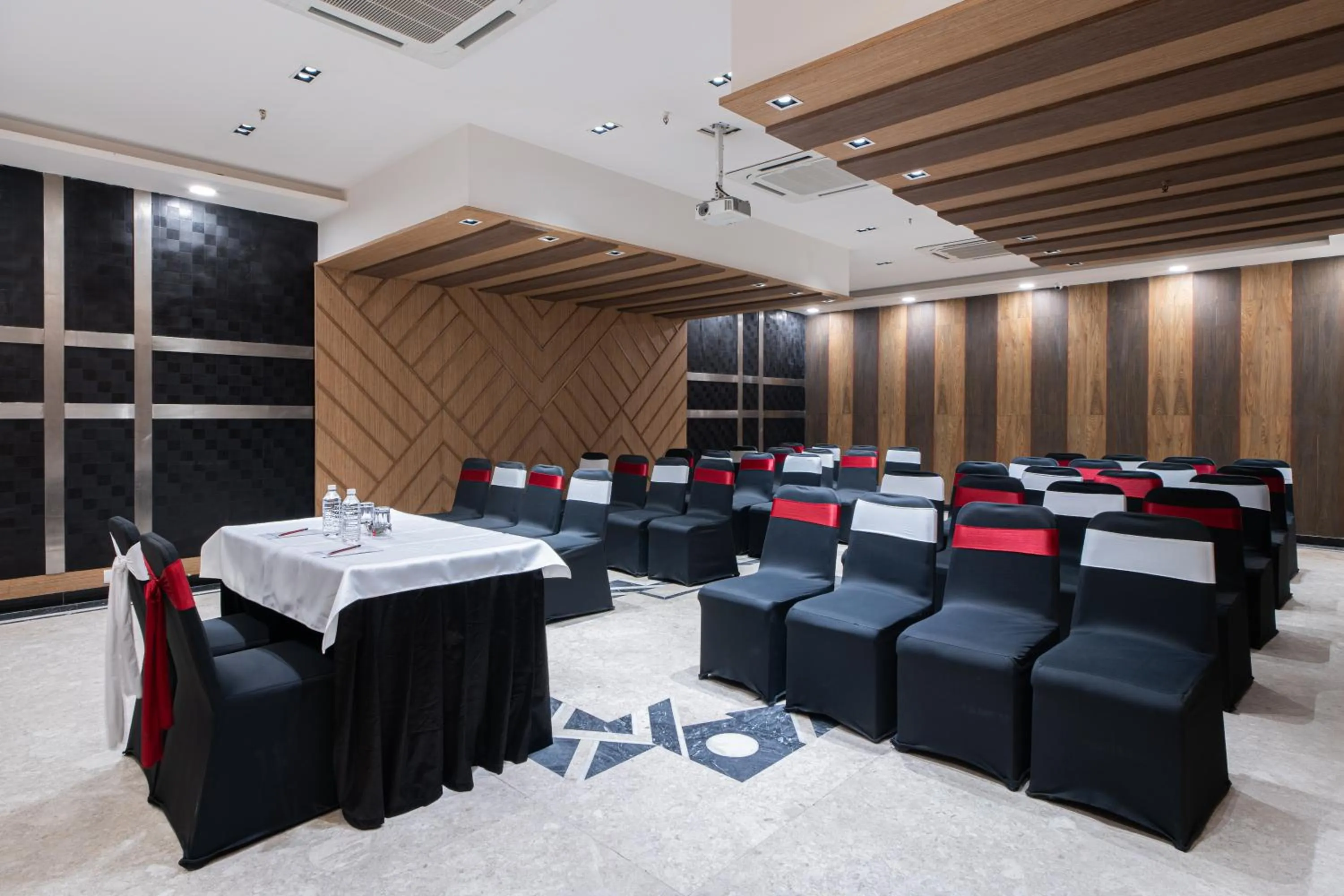 Meeting/conference room in The Suncourt Hotel Yatri