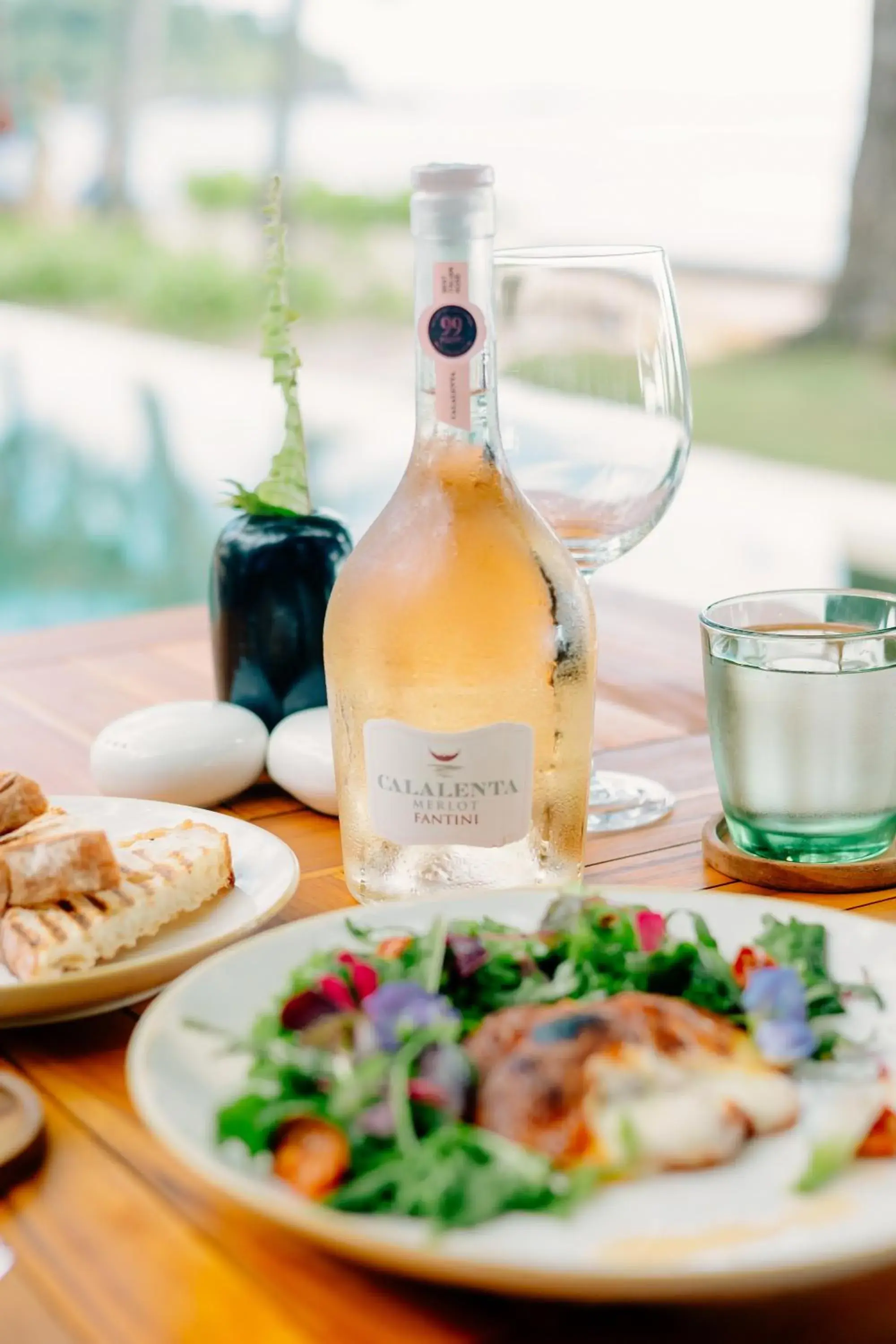 Food and drinks in Qunci Villas Resort Food and drinks in Qunci Villas Resort